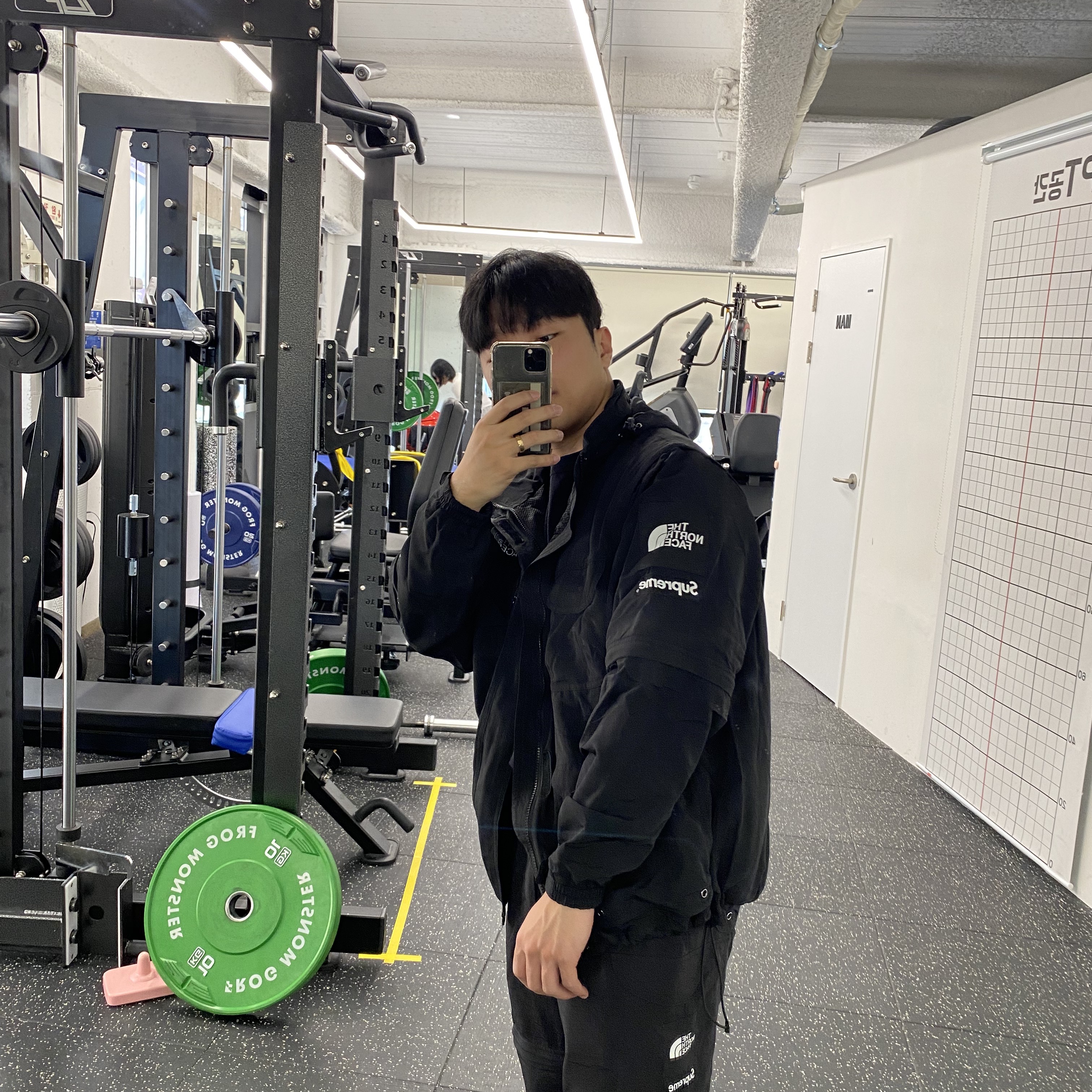 Supreme x The North Face Trekking Convertible Jacket Black - 22SS 착용 스타일 - 1