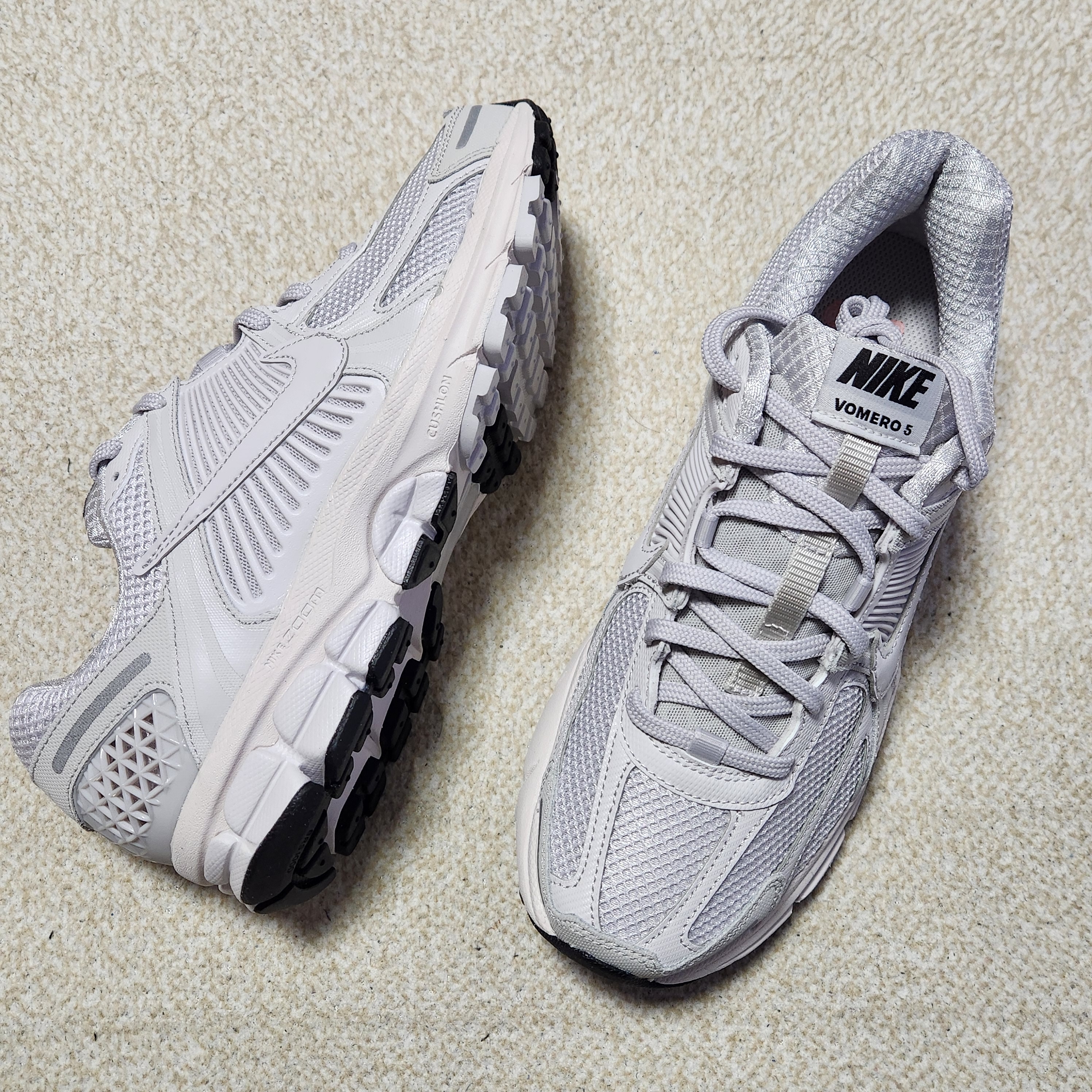 Nike Zoom Vomero 5 SP Vast Grey 2023 착용 스타일 - 1