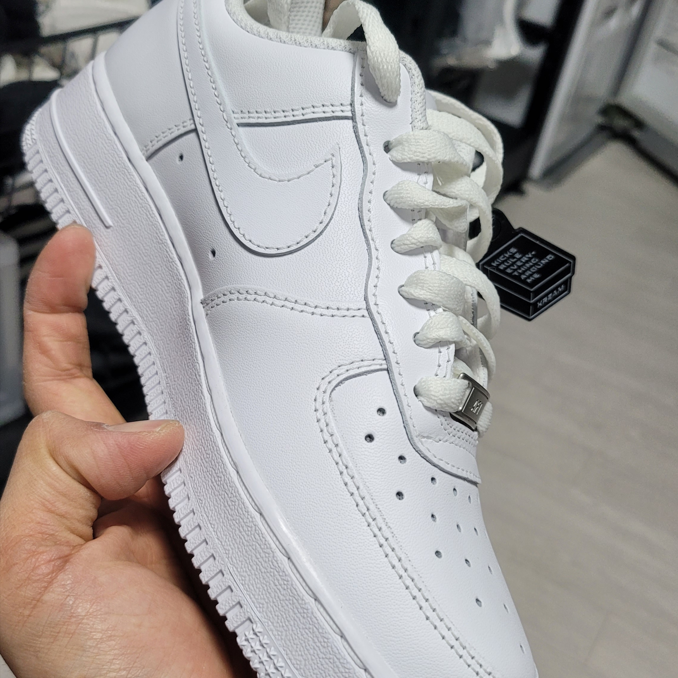 (W) Nike Air Force 1 '07 Low White 착용 스타일 - 2