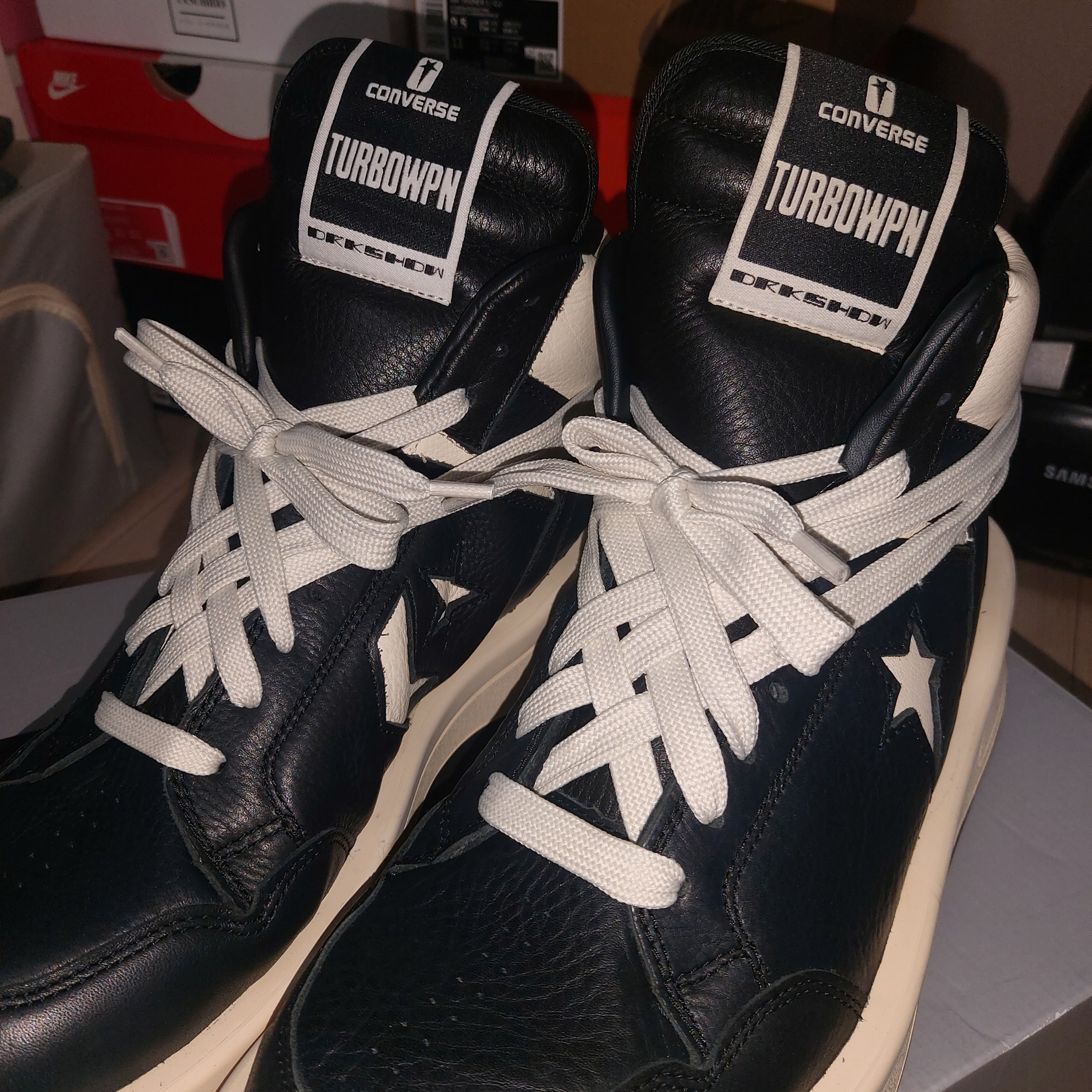 Converse x Drkshdw Turbowpn Black Cream 착용 스타일 - 2