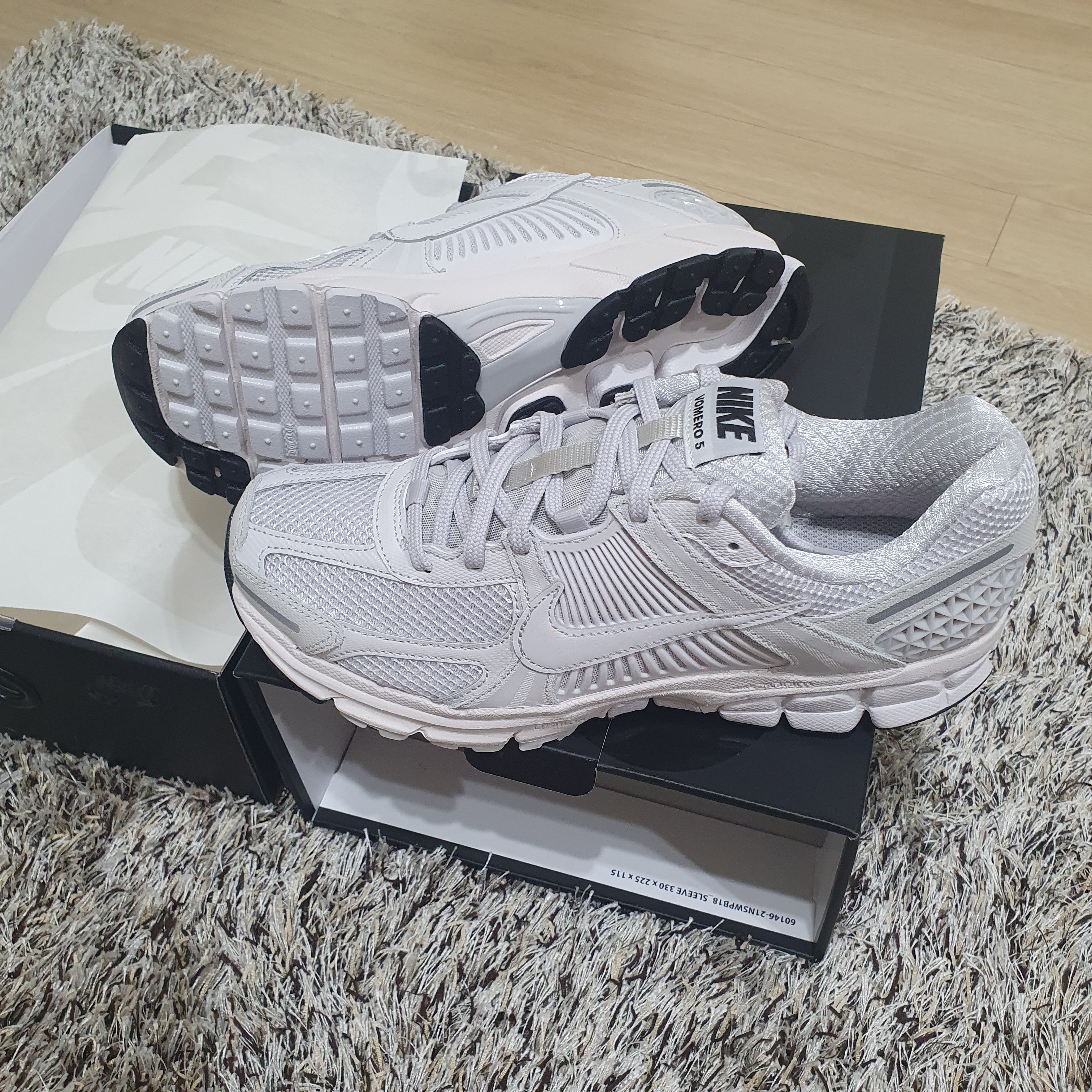 Nike Zoom Vomero 5 SP Vast Grey 2023 착용 스타일 - 2