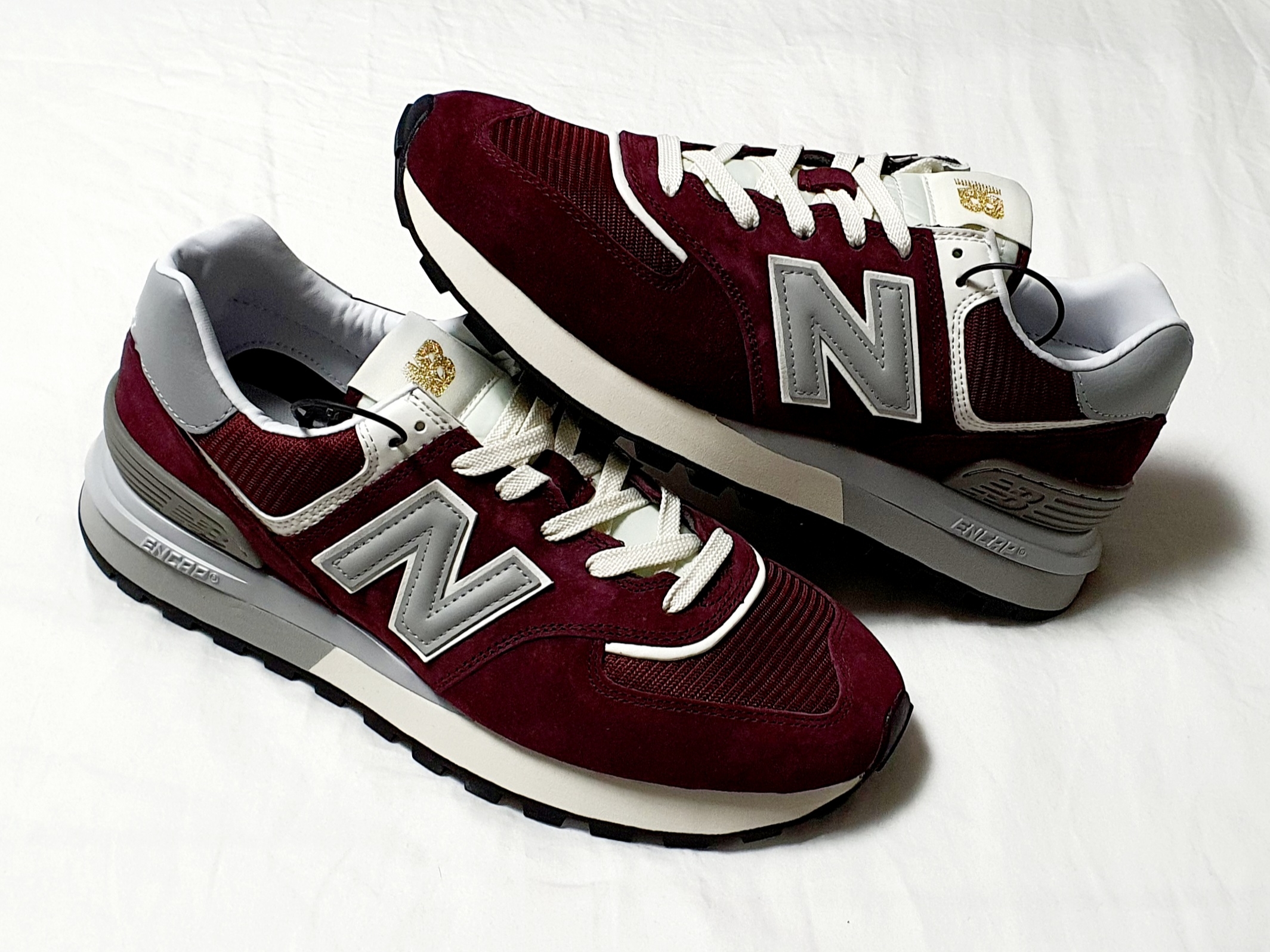 New Balance 574 Legacy Burgundy 착용 스타일 - 5