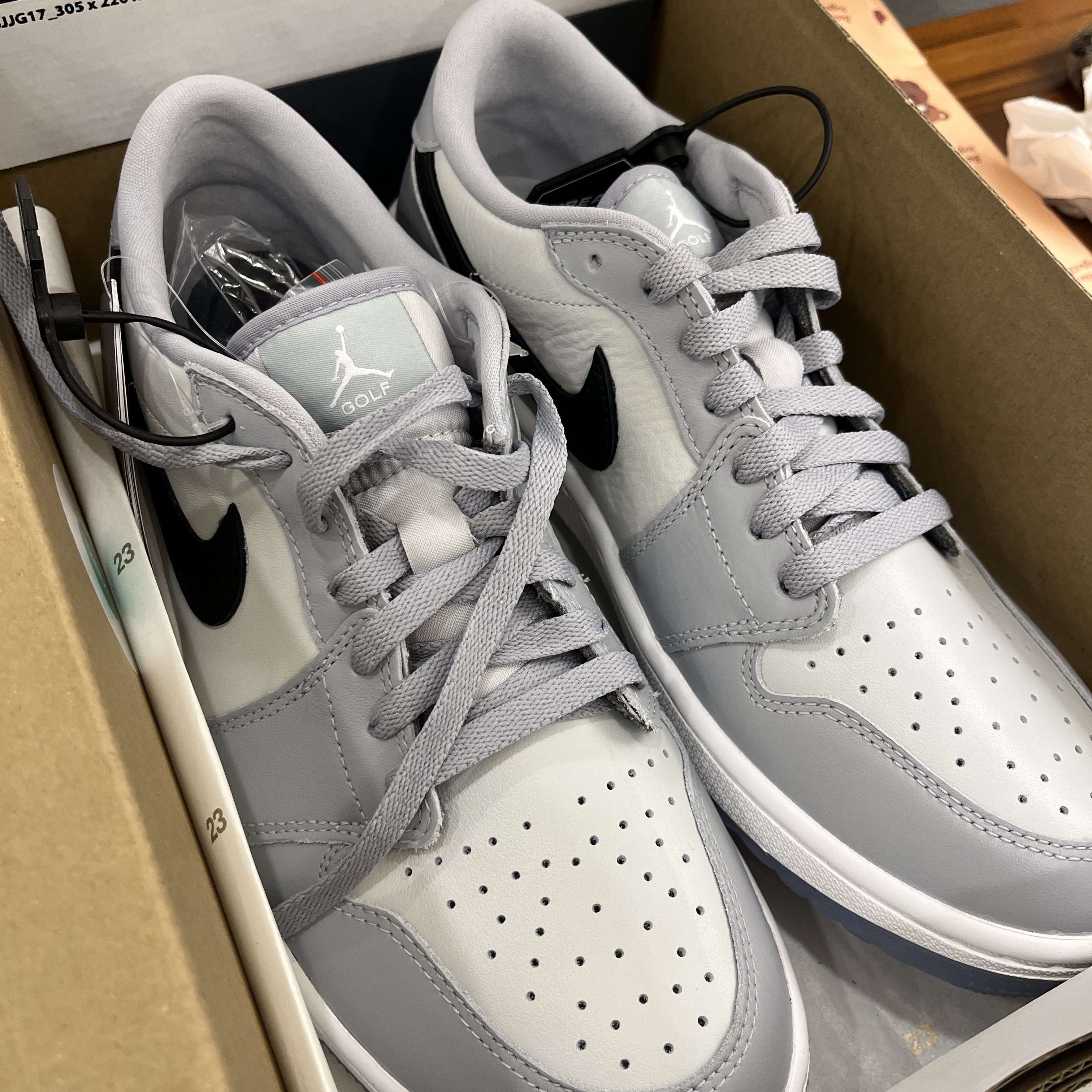 Jordan 1 Low Golf Wolf Grey 착용 스타일