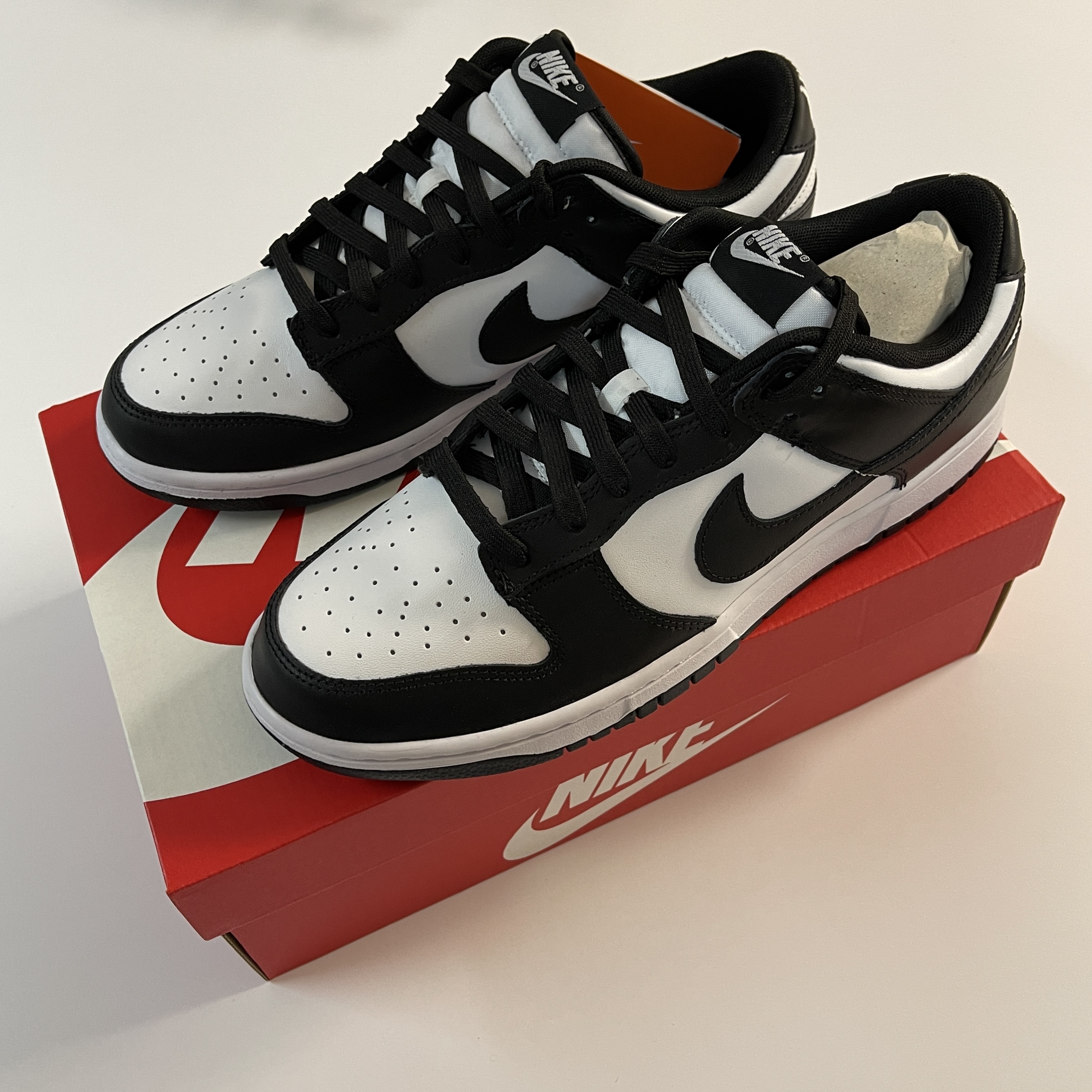 Nike Dunk Low Retro Black 착용 스타일 - 2