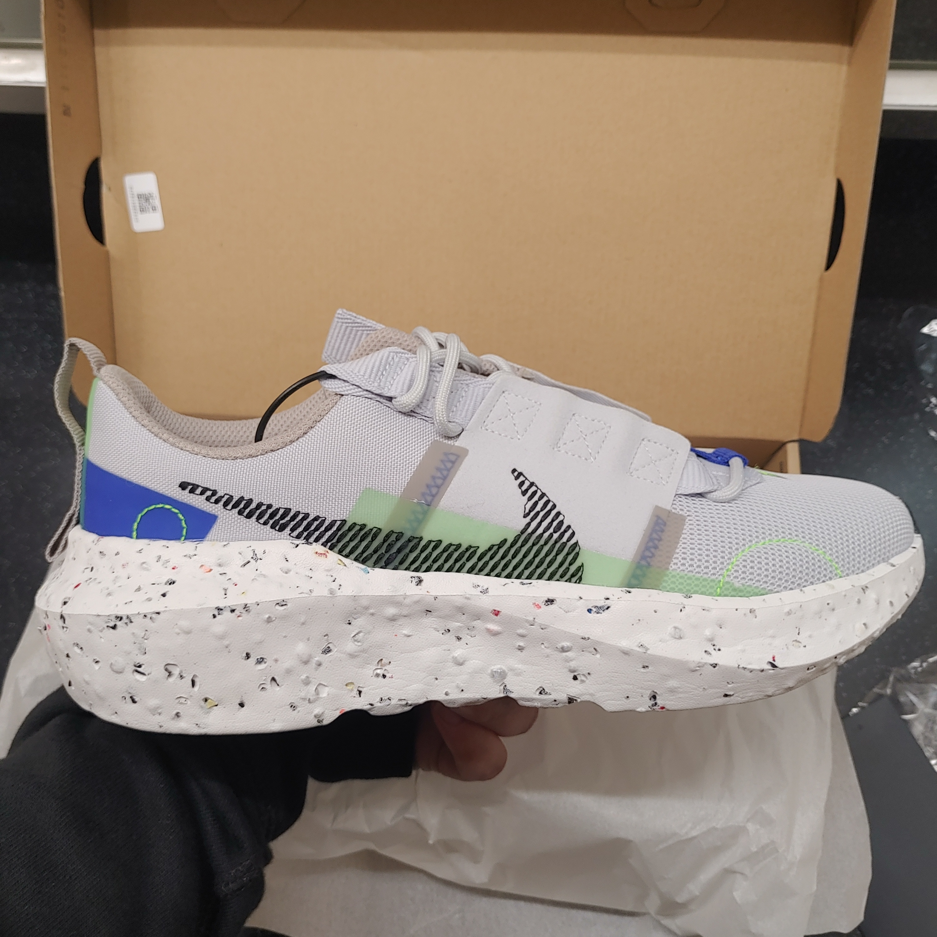 Nike Crater Impact Pure Platinum Electro Green 착용 스타일 - 2