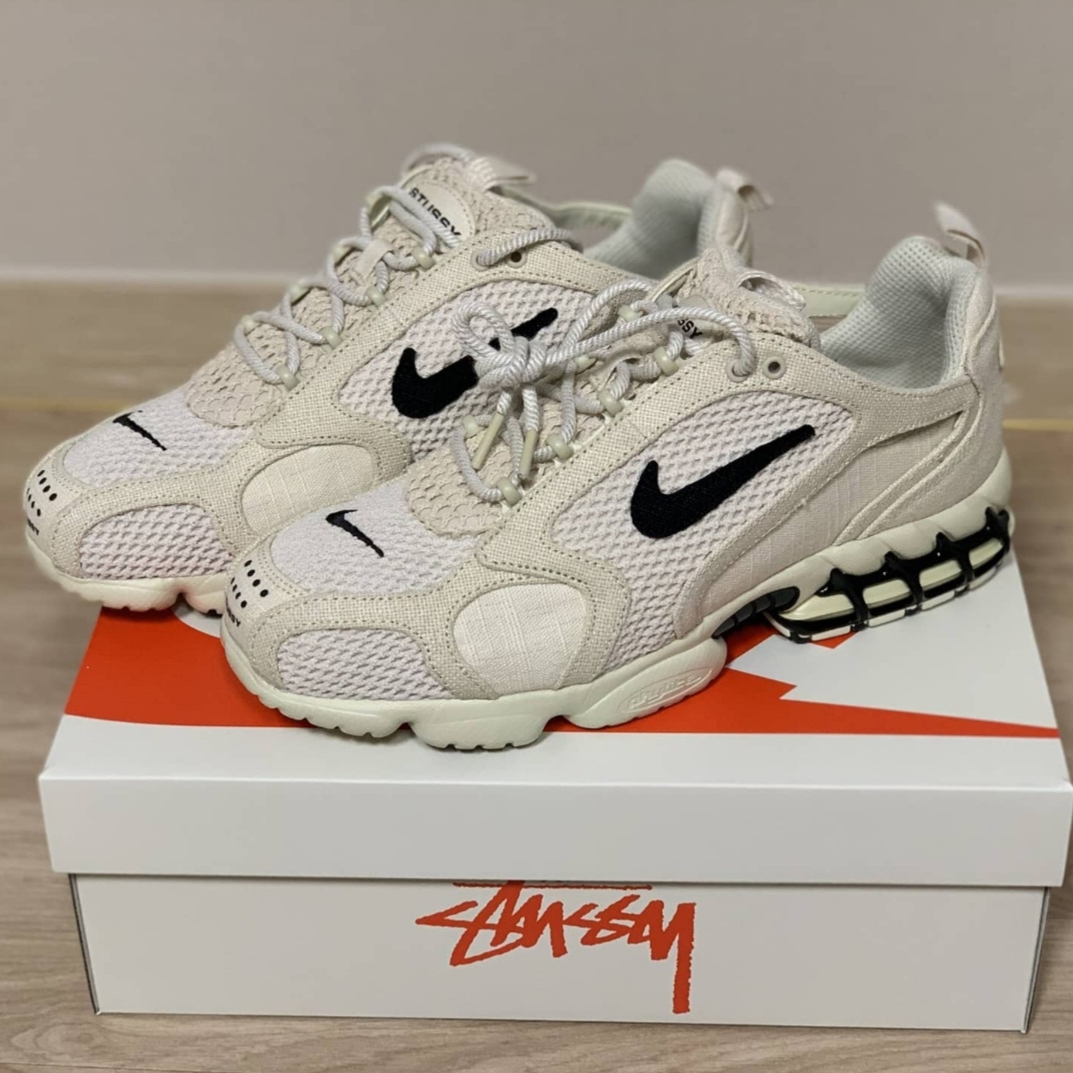 Nike x Stussy Air Zoom Spiridon Cage 2 Fossil 착용 스타일 - 1