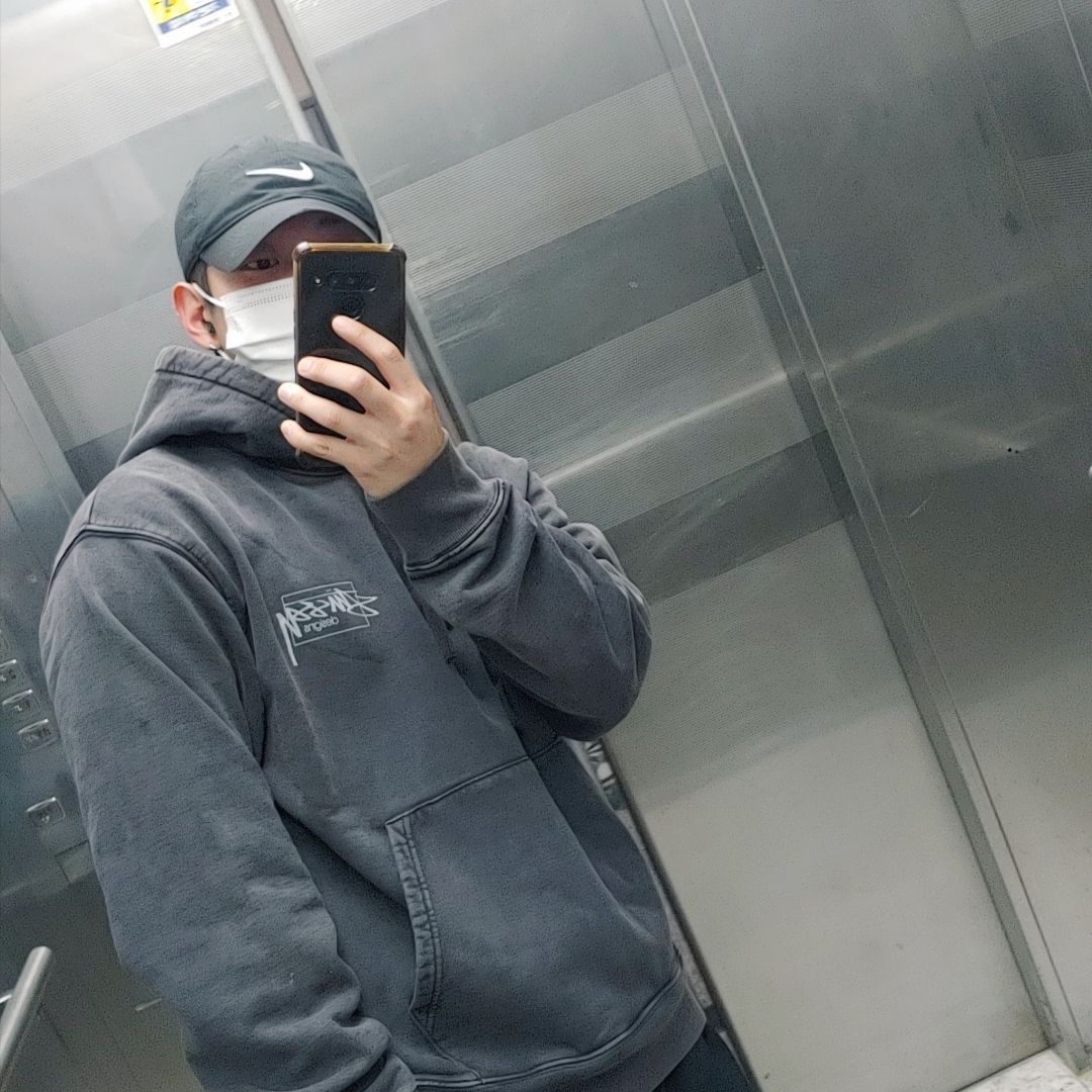 Stussy Dyed Stussy Designs Hoodie Black 착용 스타일