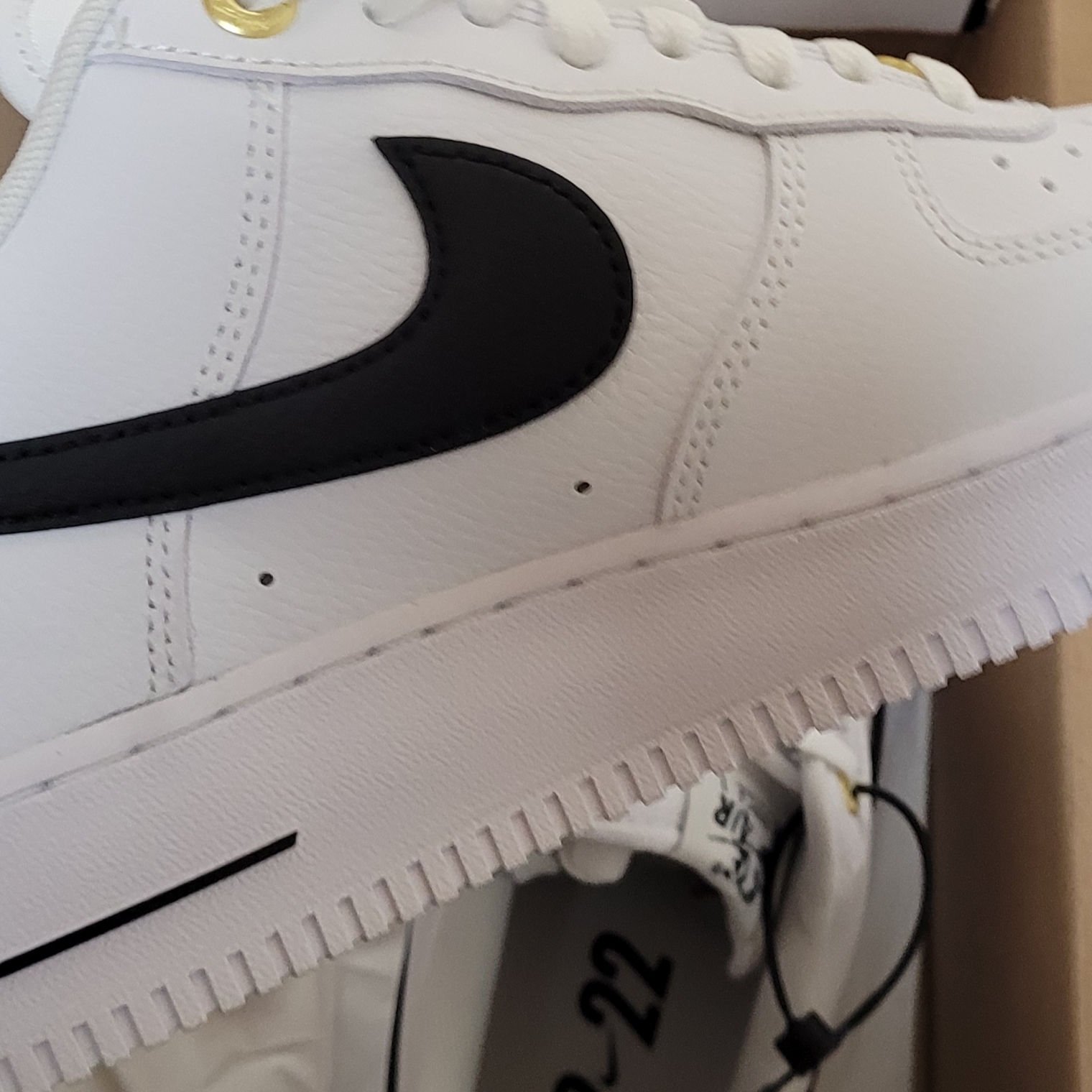 Nike Air Force 1 '07 LV8 40th Anniversary Join Forces White Black 착용 스타일