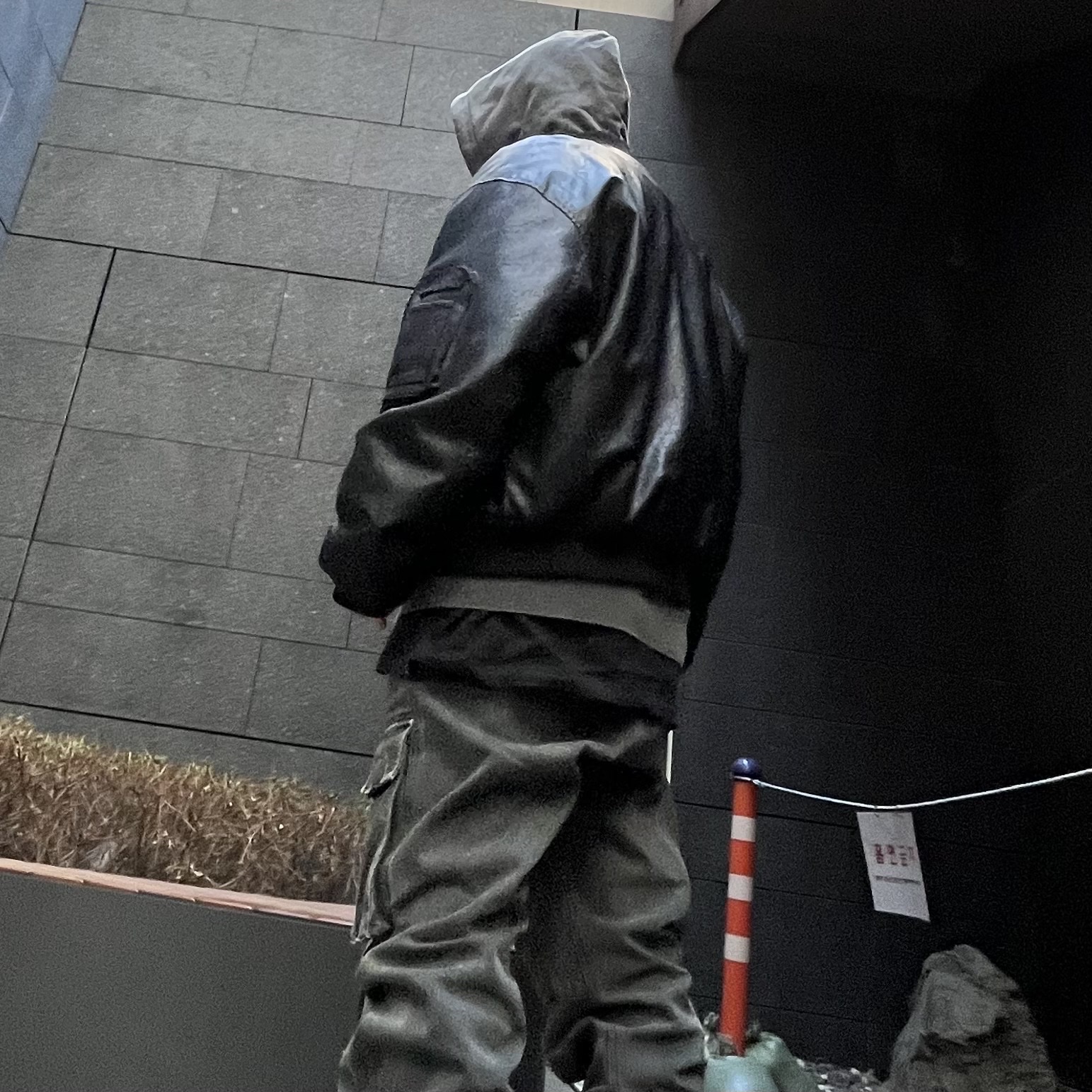 Adidas Yeezy 950 Chocolate 착용 스타일 - 4