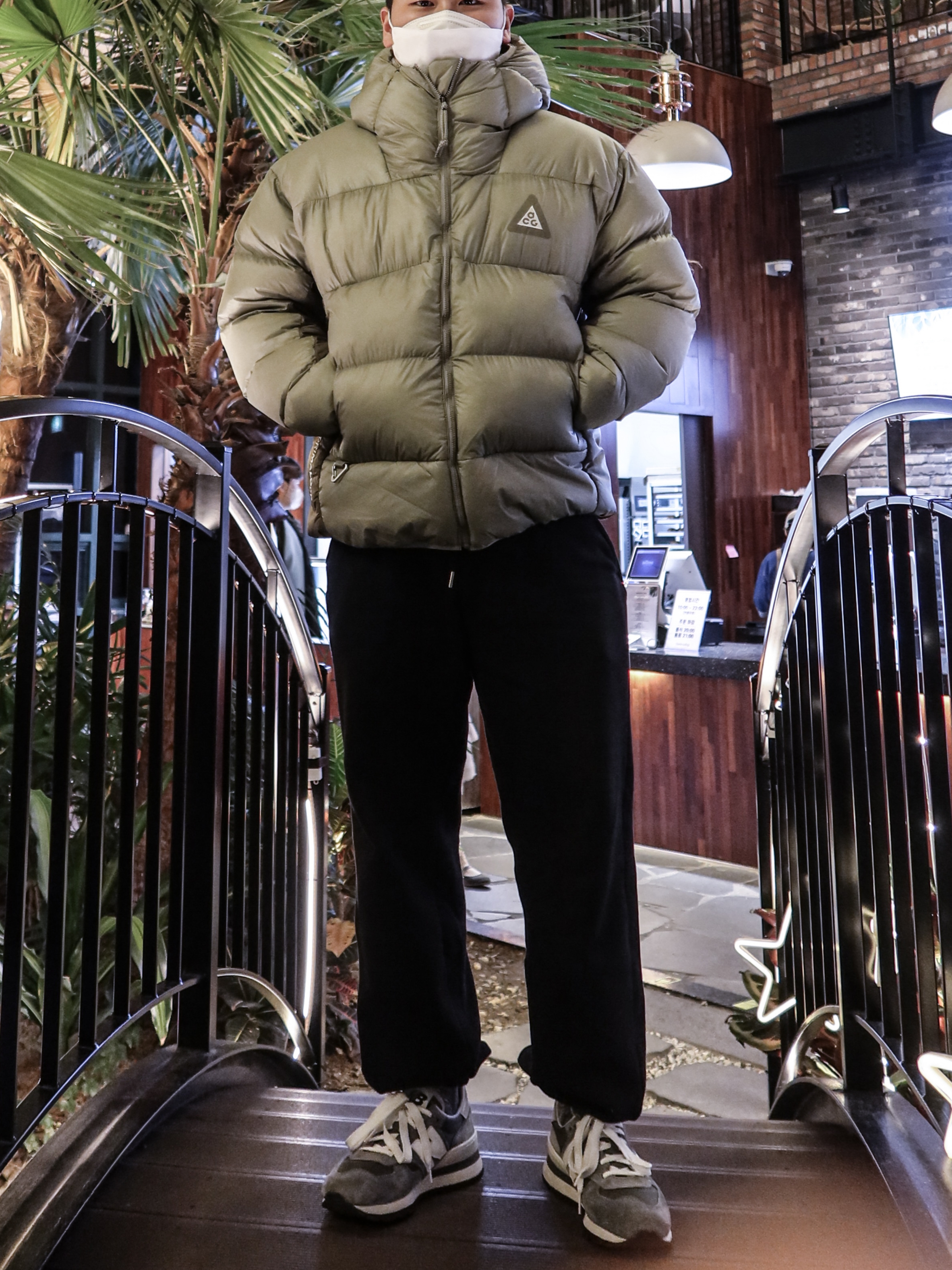Nike ACG Therma-Fit ADV Lunar Lake Puffer Jacket Light Army - Asia 착용 스타일
