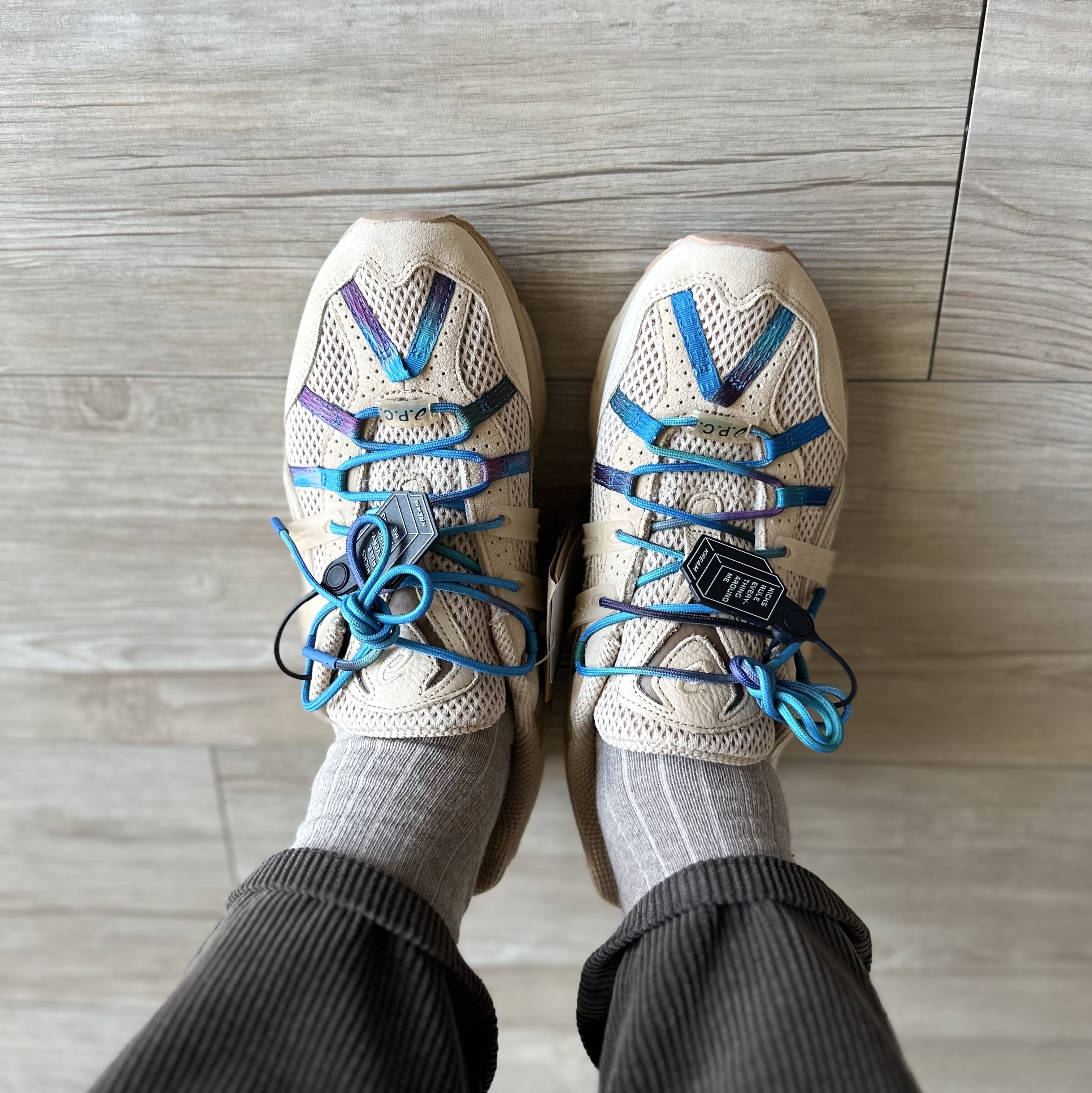 Asics x A.P.C. Gel-Sonoma 15-50 Beige 착용 스타일 - 3