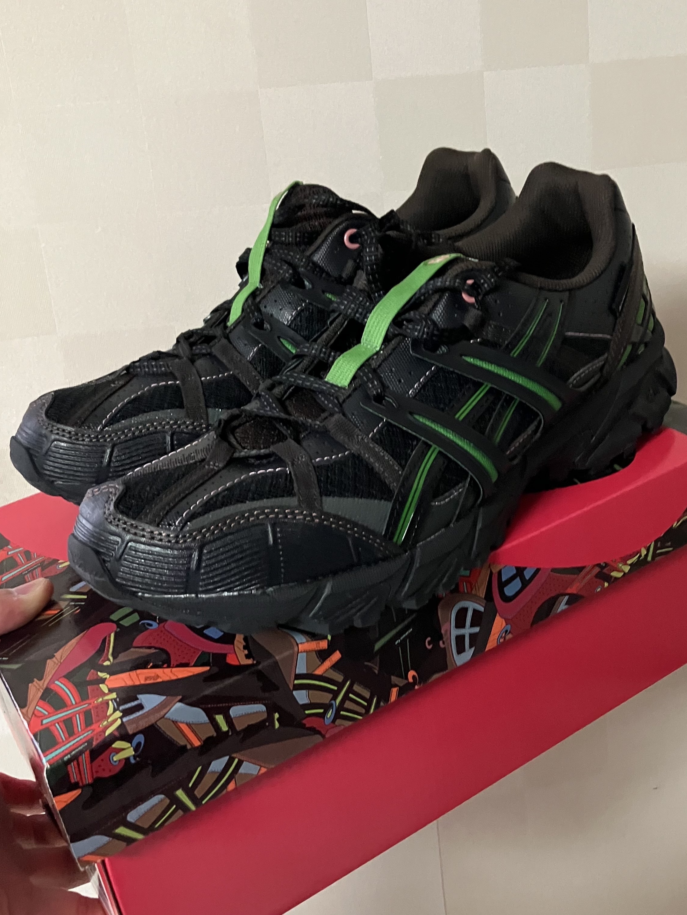 Asics x Andersson Bell Gel-Sonoma 15-50 Black Green 착용 스타일 - 2