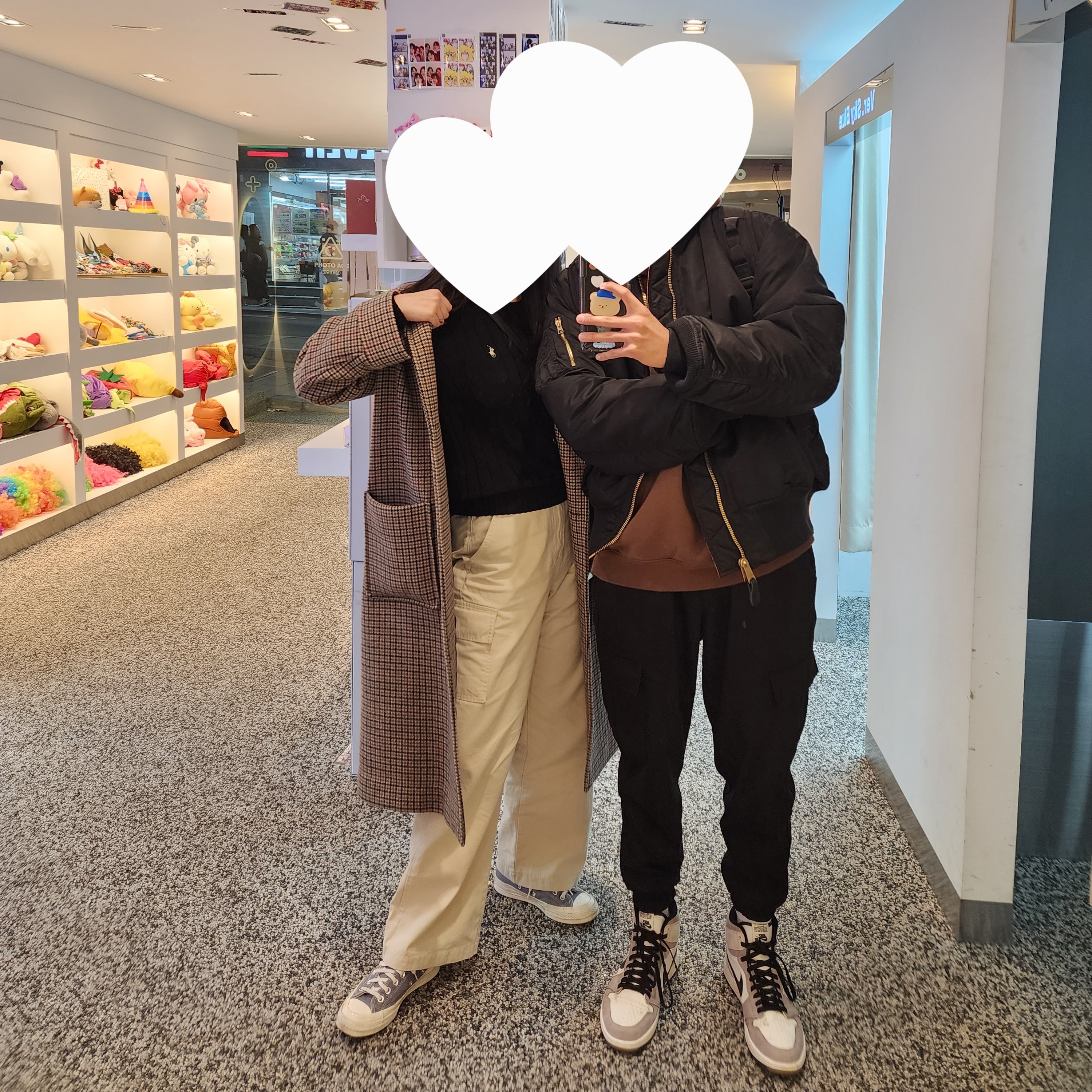 Converse x Play Comme des Garcons Chuck 70 Ox Steel Gray, Jordan 1 Element Gore-Tex Sail 착용 스타일