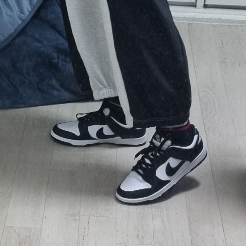 Nike Dunk Low Retro Black, Jordan 1 Mid Taxi 착용 스타일 - 1
