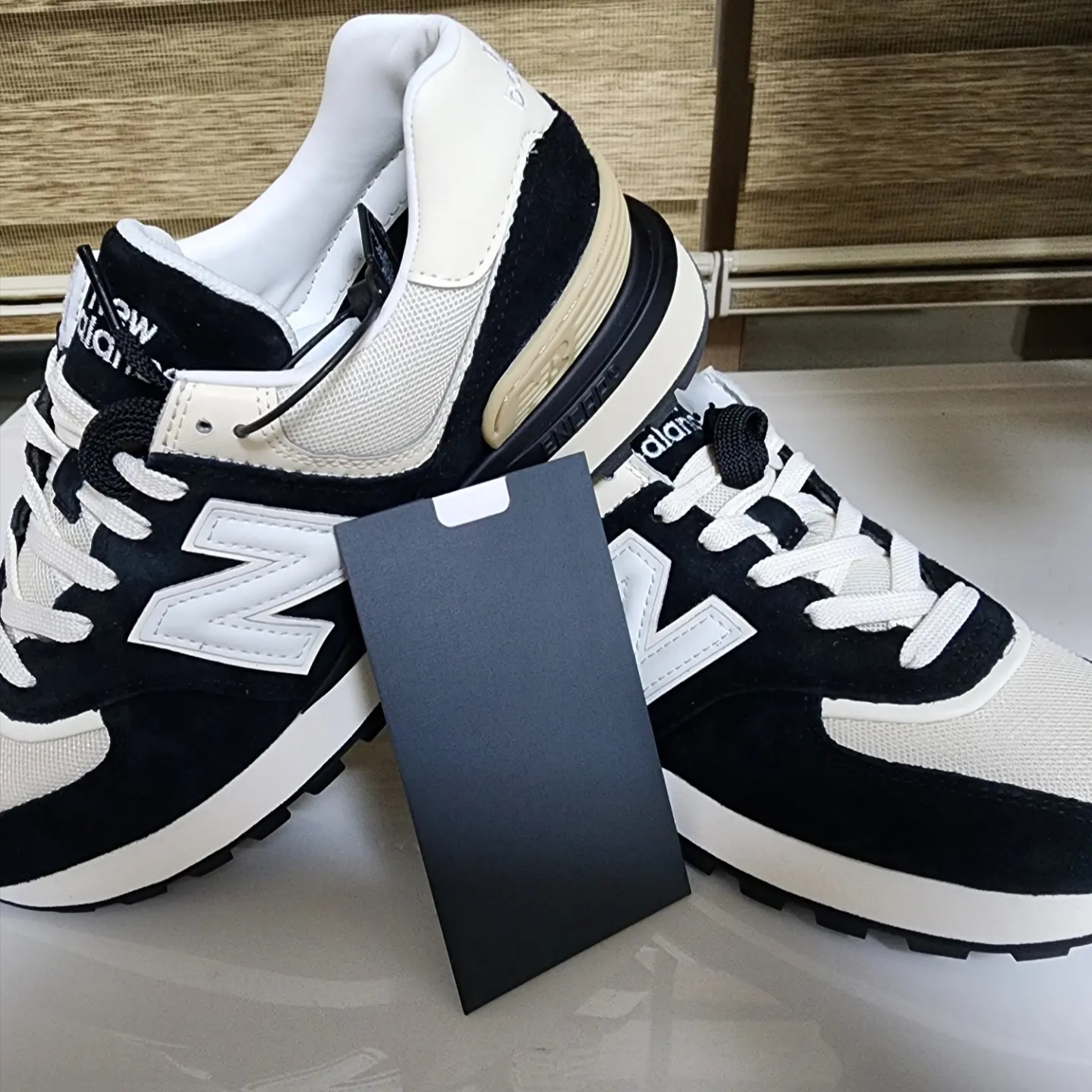 New Balance 574 Legacy Black Angora 착용 스타일