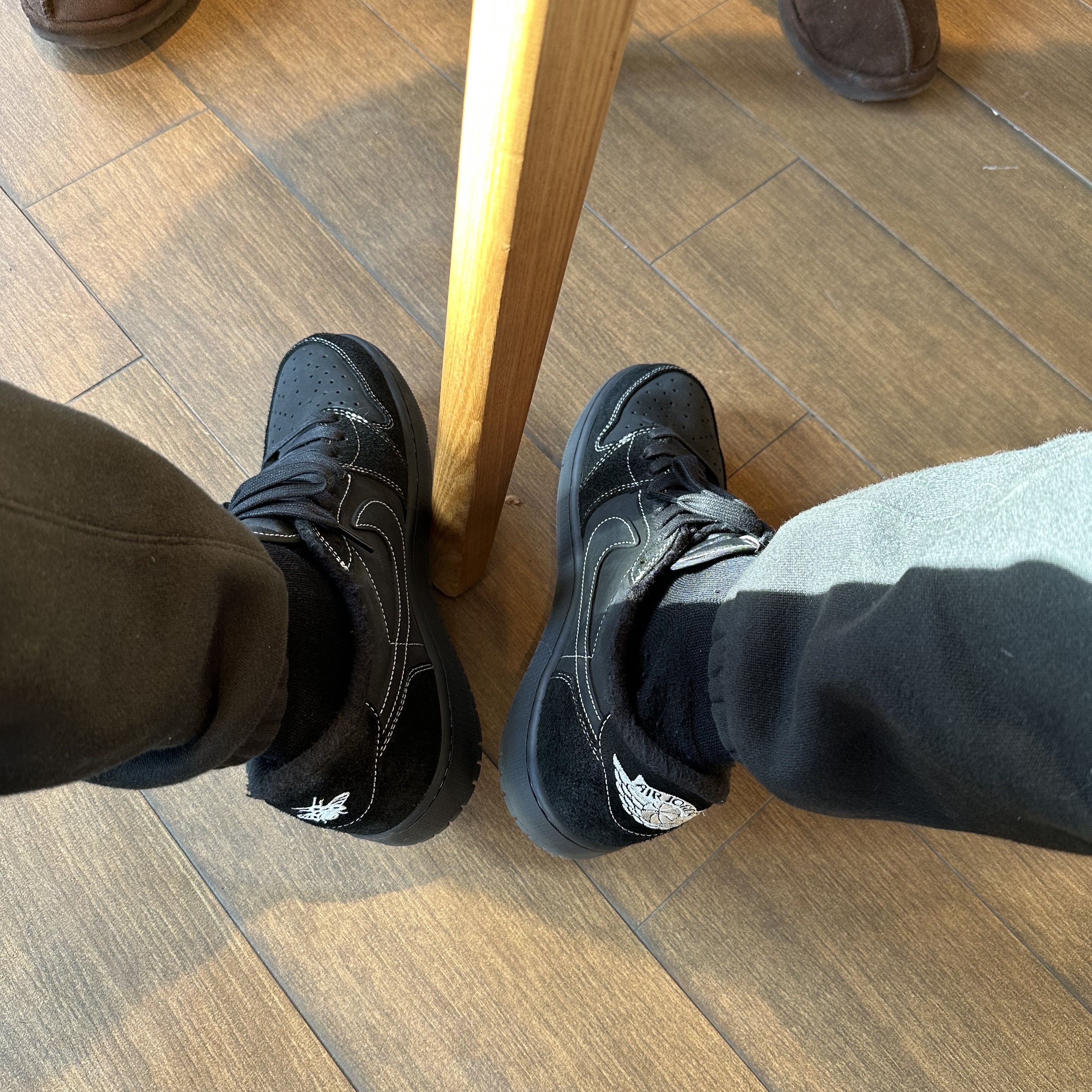 Jordan 1 x Travis Scott Retro Low OG SP Black Phantom 착용 스타일