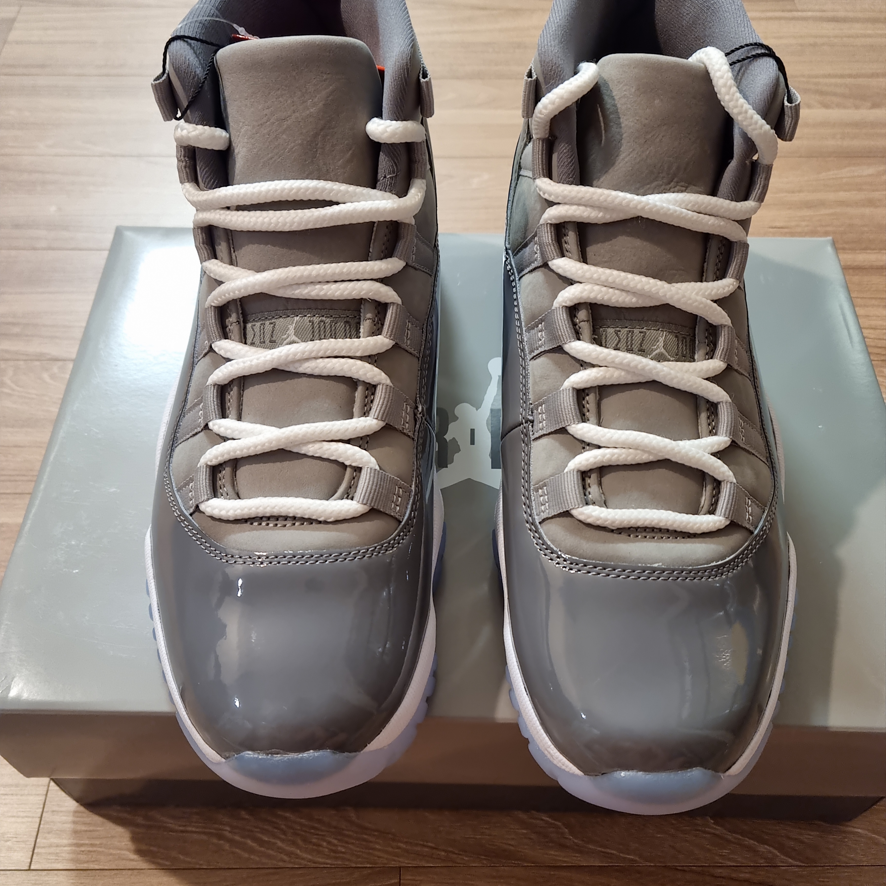 C.P. Company Light Fleece Sweatshirt Grey Melange - 22FW, Jordan 11 Retro Cool Grey 2021 착용 스타일 - 2