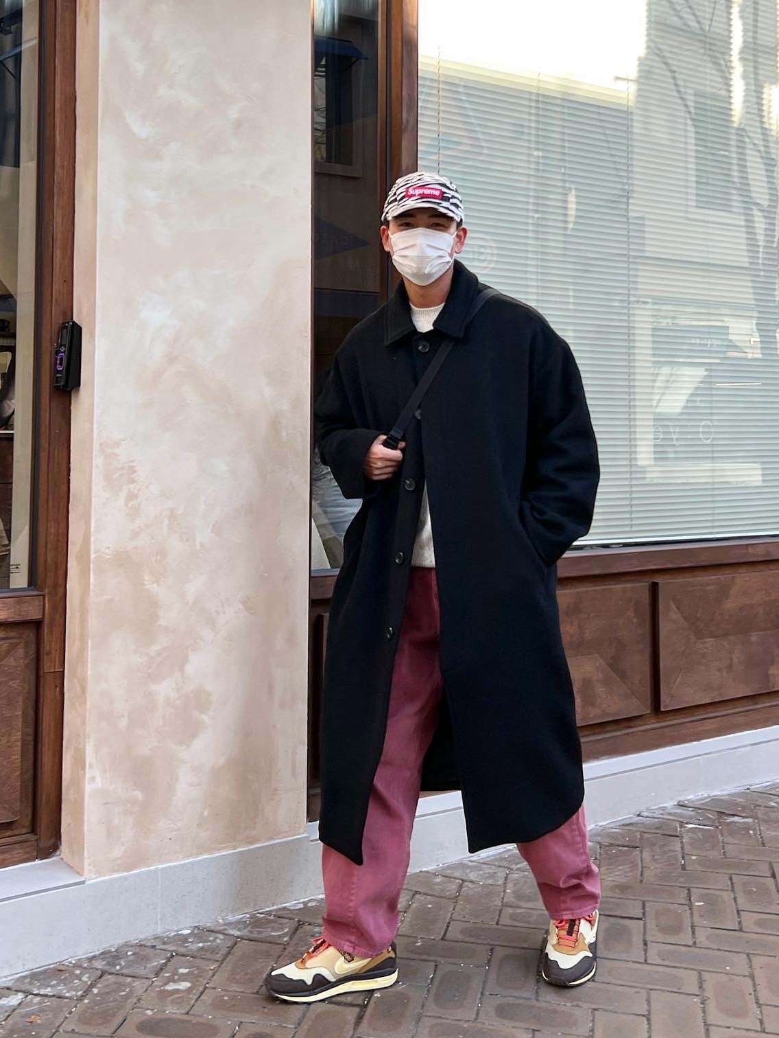 Supreme Washed Chino Twill Camp Cap Zebra - 22FW, Nike x Travis Scott Air Max 1 Cact.us Brown 착용 스타일