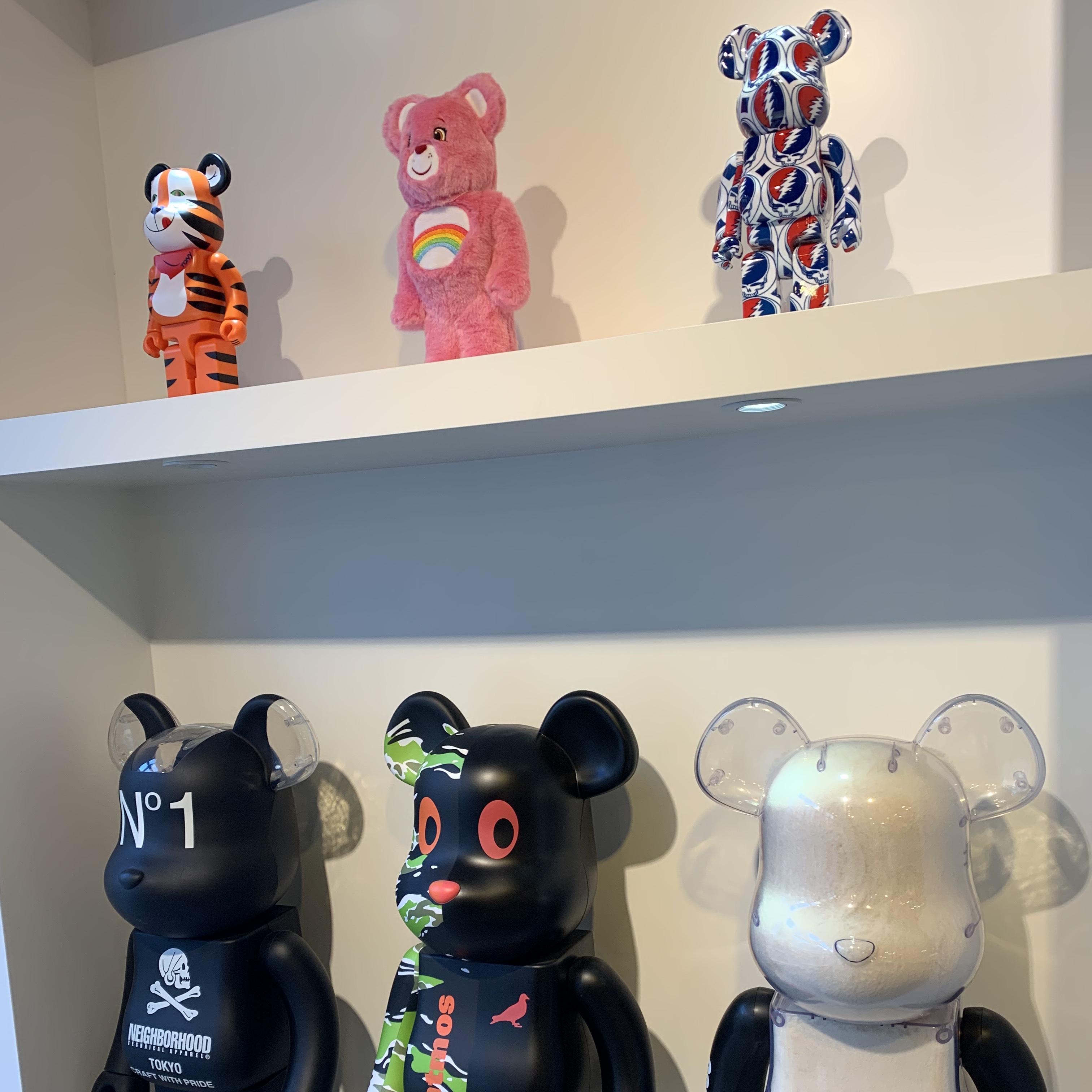 Bearbrick Care Bears Cheer Bear Costume Ver. 400% 착용 스타일