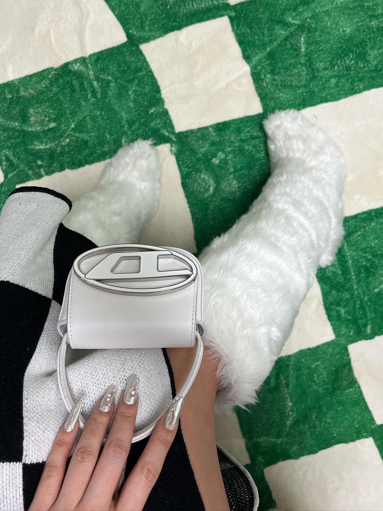 Diesel 1DR Mini Bag Plaque White 착용 스타일 - 5