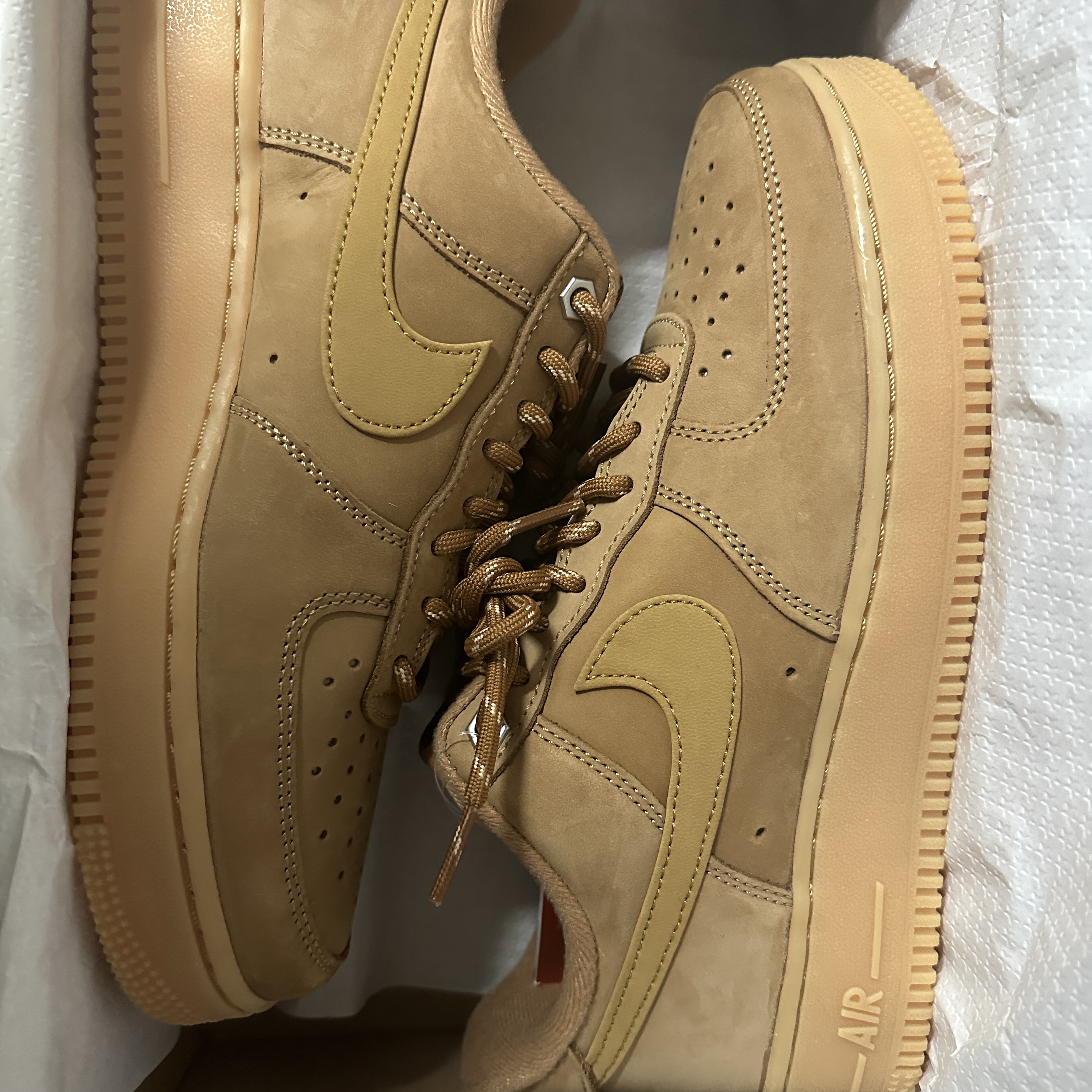 Nike Air Force 1 '07 WB Flax 착용 스타일 - 1