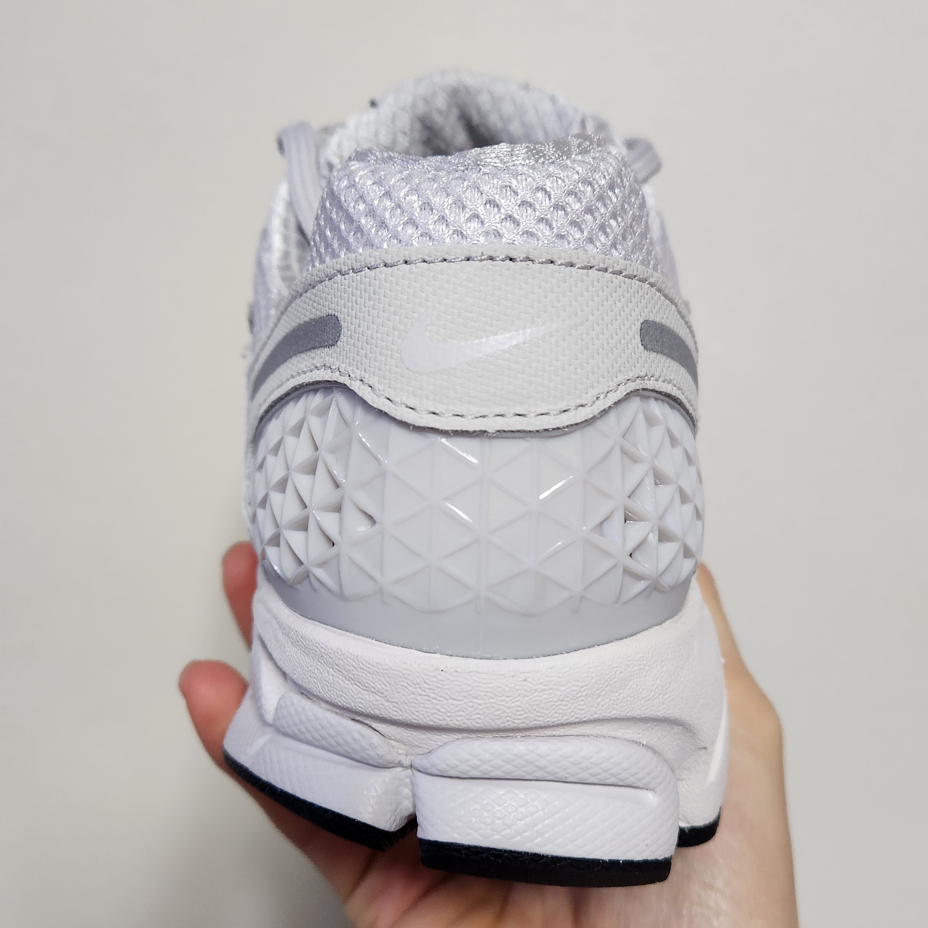 Nike Zoom Vomero 5 SP Vast Grey 2023 착용 스타일 - 5