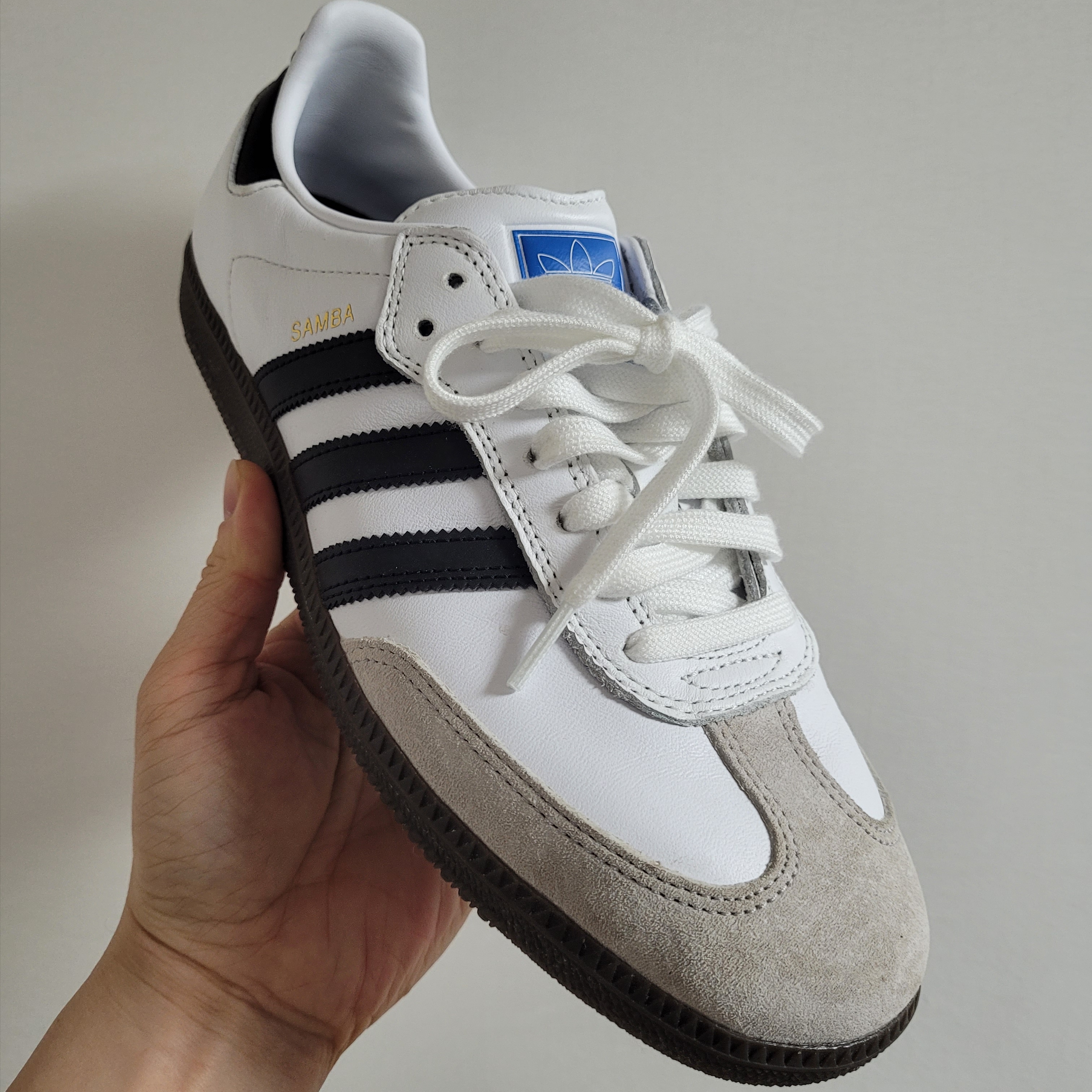 Adidas Samba OG Cloud White 착용 스타일