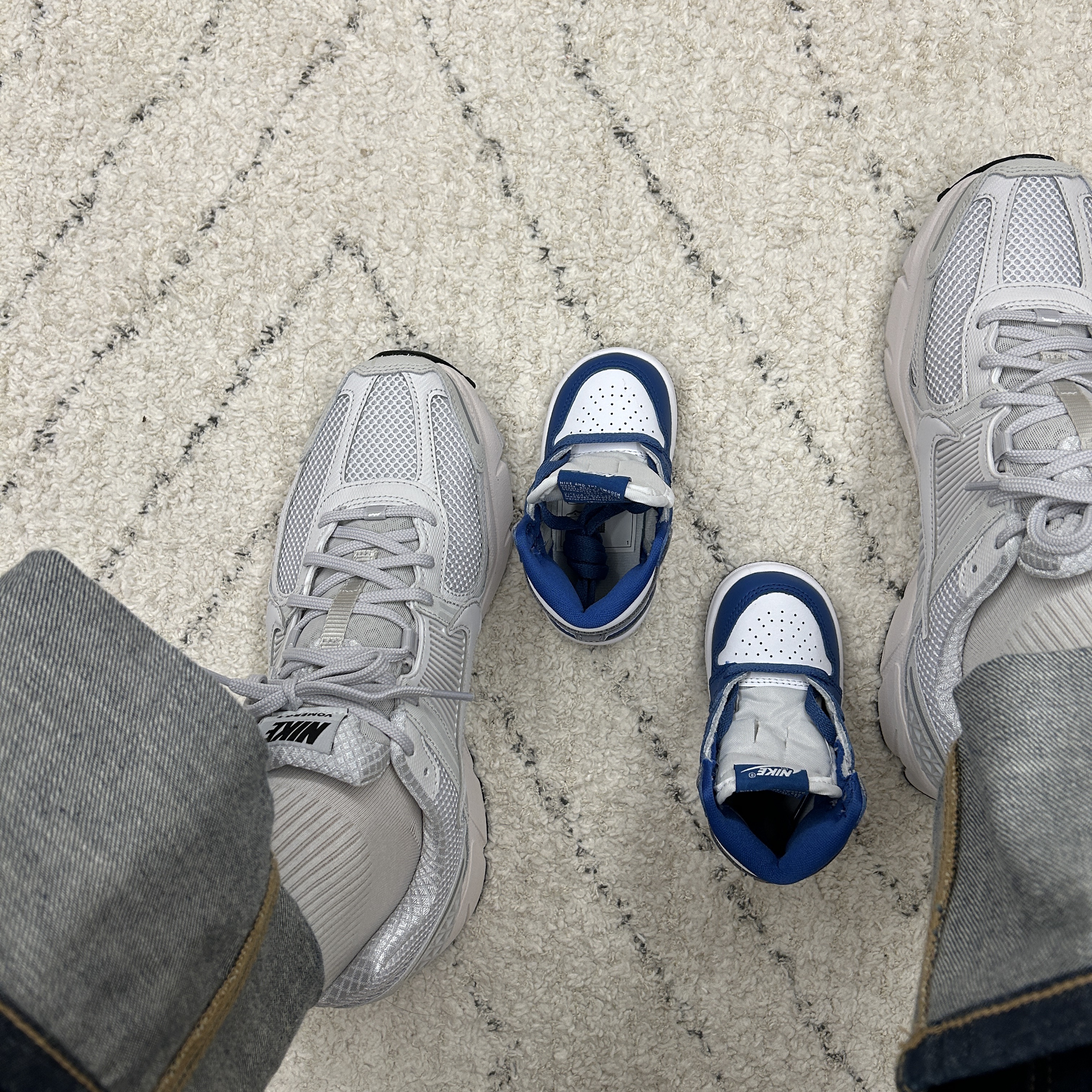 Nike Zoom Vomero 5 SP Vast Grey 2023, (TD) Jordan 1 Retro High OG True Blue 착용 스타일 - 2