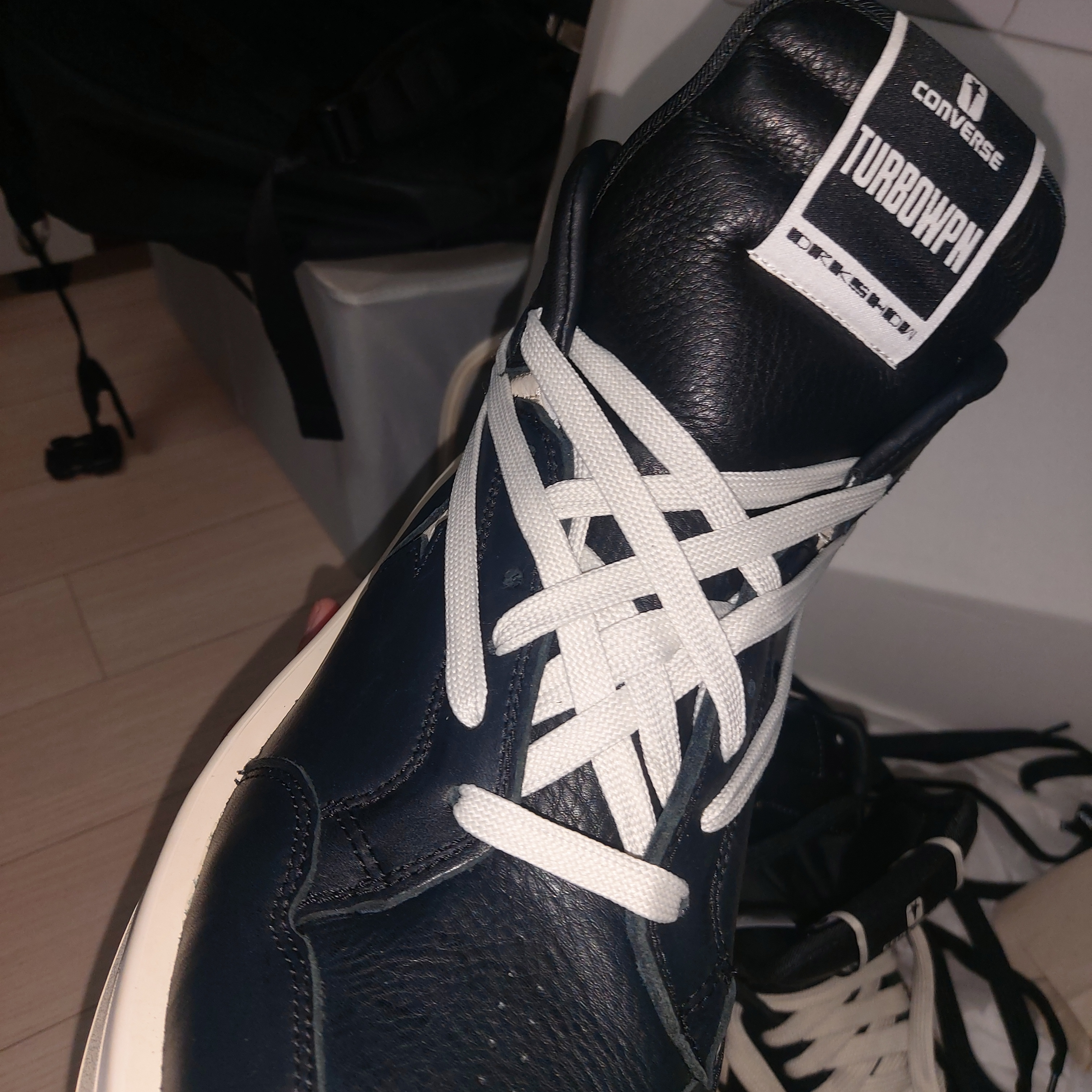 Converse x Drkshdw Turbowpn Black Cream 착용 스타일 - 3