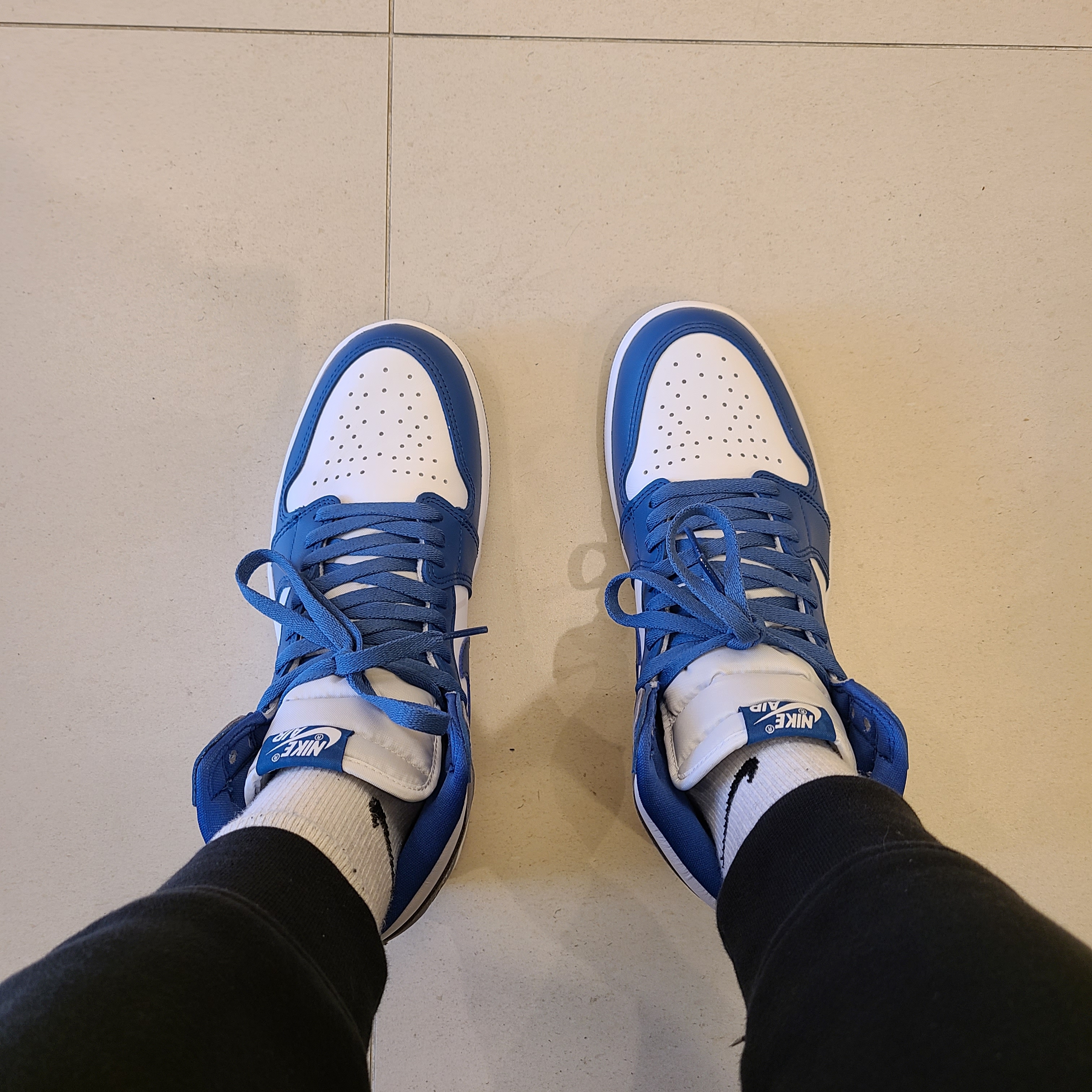 Jordan 1 Retro High OG True Blue 착용 스타일
