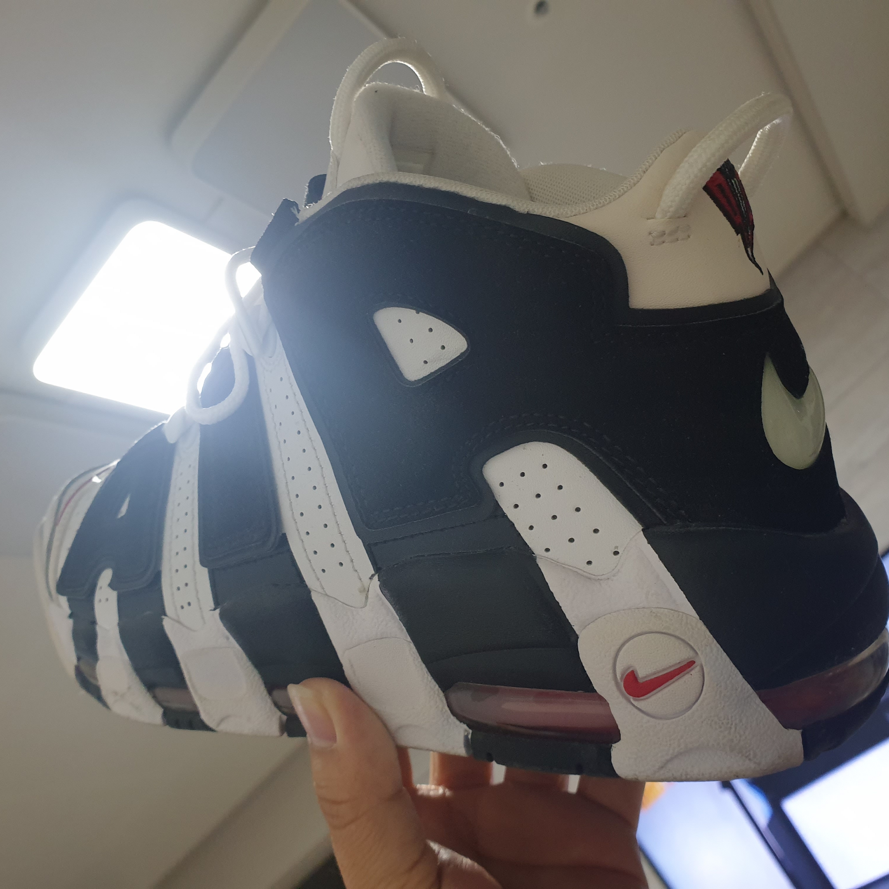 Nike Air More Uptempo Scottie Pippen 착용 스타일