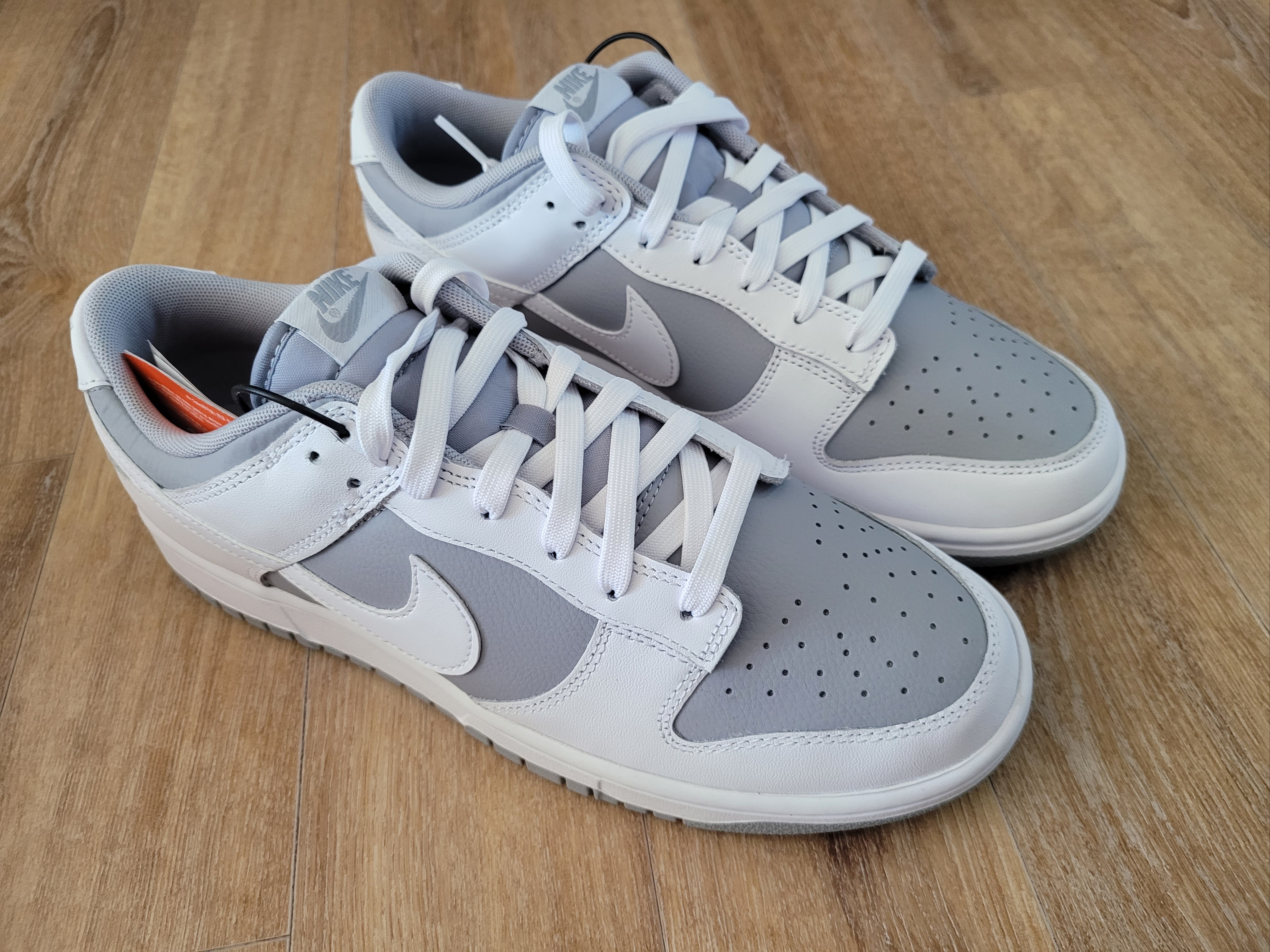 Nike Dunk Low Retro White Neutral Grey 착용 스타일