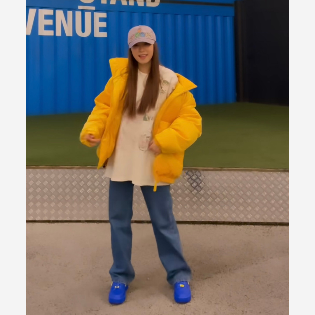 Nike x Ambush Air Force 1 Low SP Game Royal and Vivid Sulfur 착용 스타일 - 3