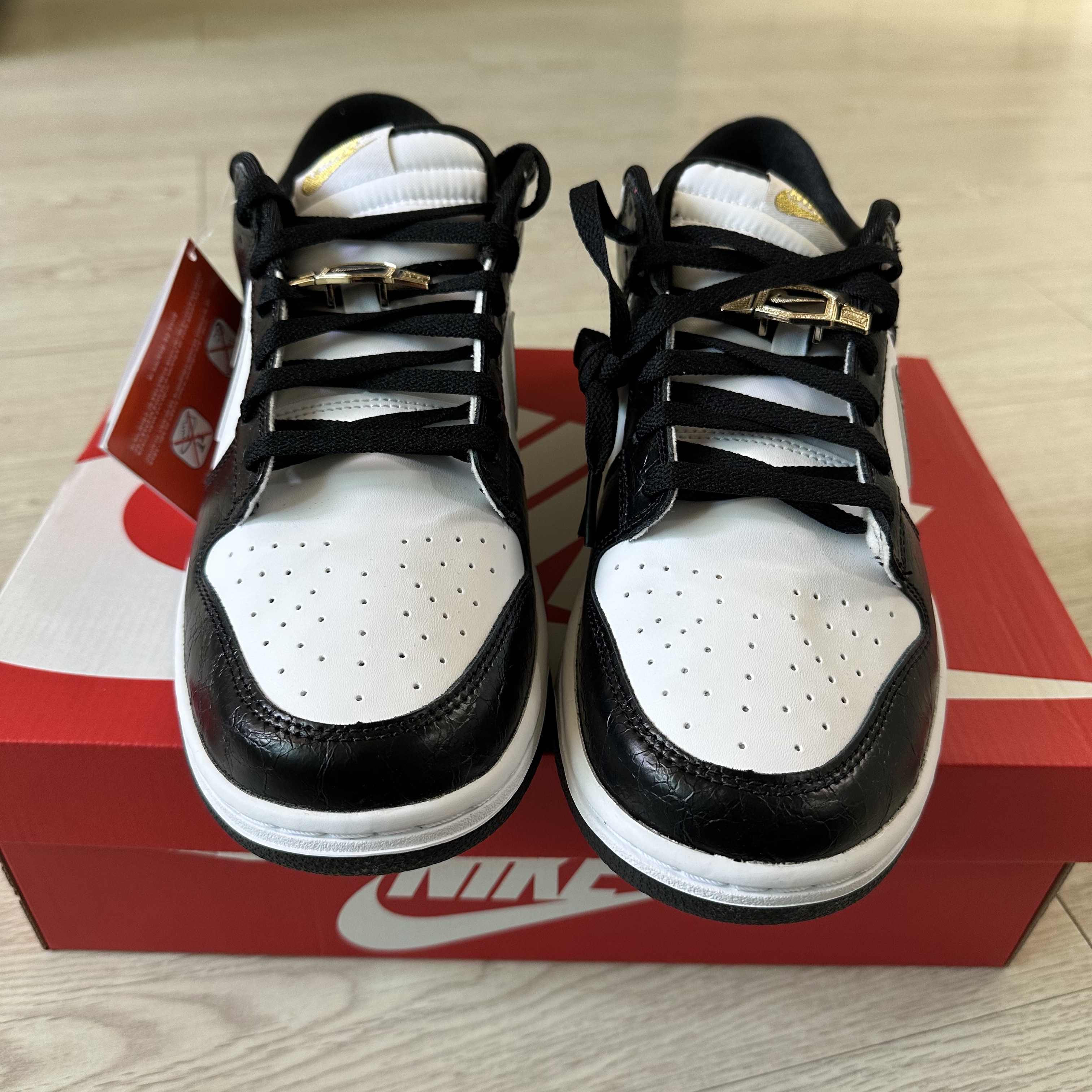 Nike Dunk Low Retro SE Black 착용 스타일 - 3