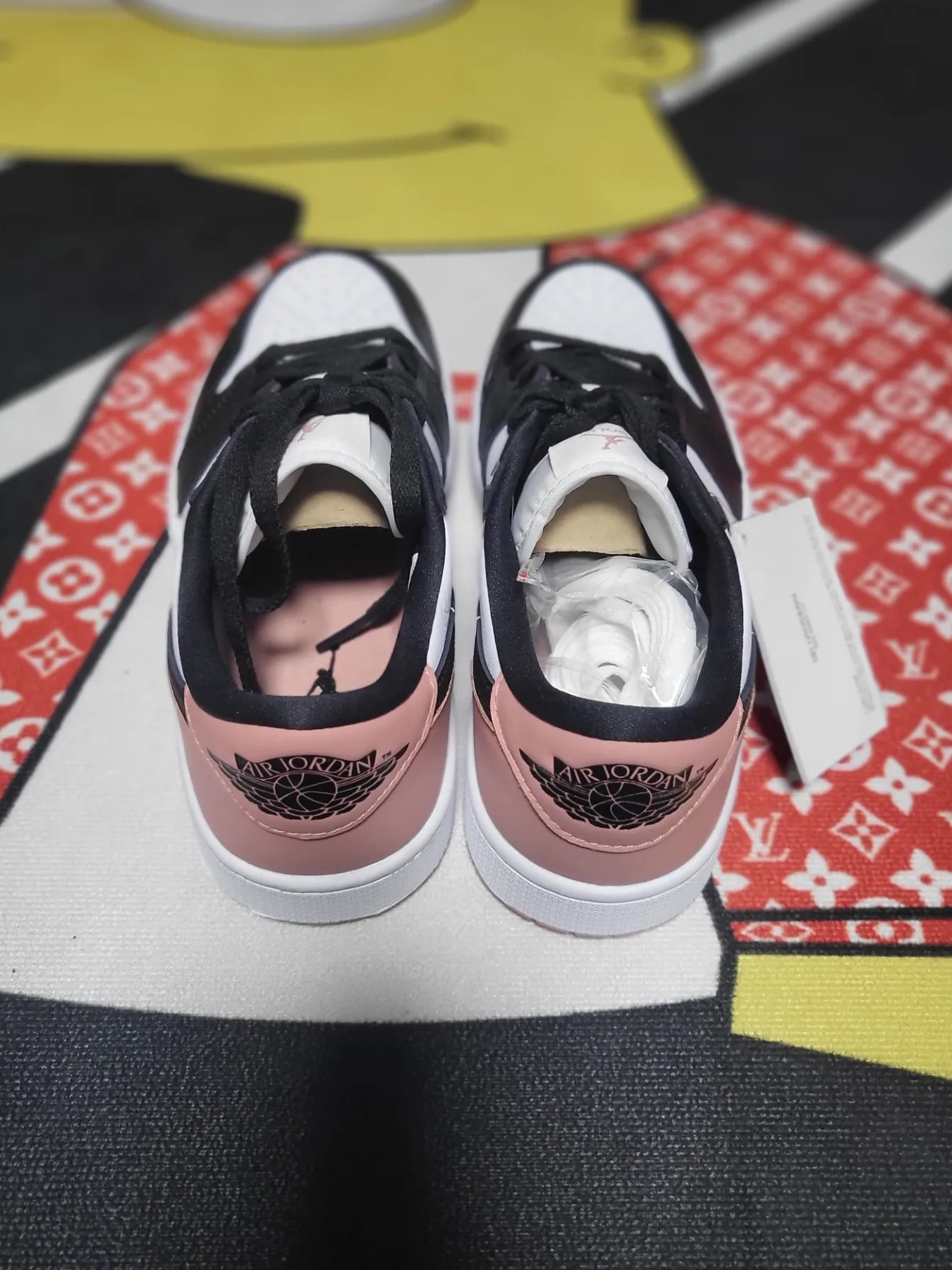 Jordan 1 Low Golf Rust Pink 착용 스타일 - 2