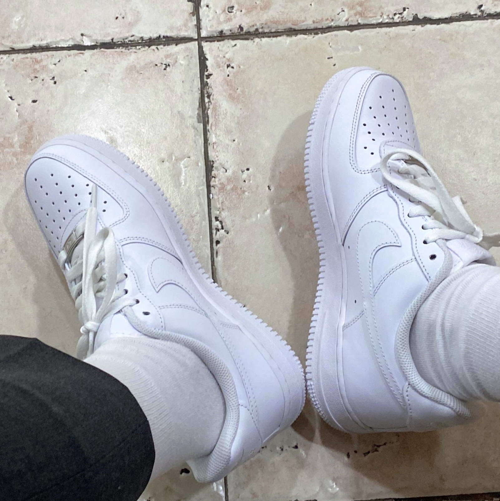 Nike Air Force 1 '07 Low White 착용 스타일