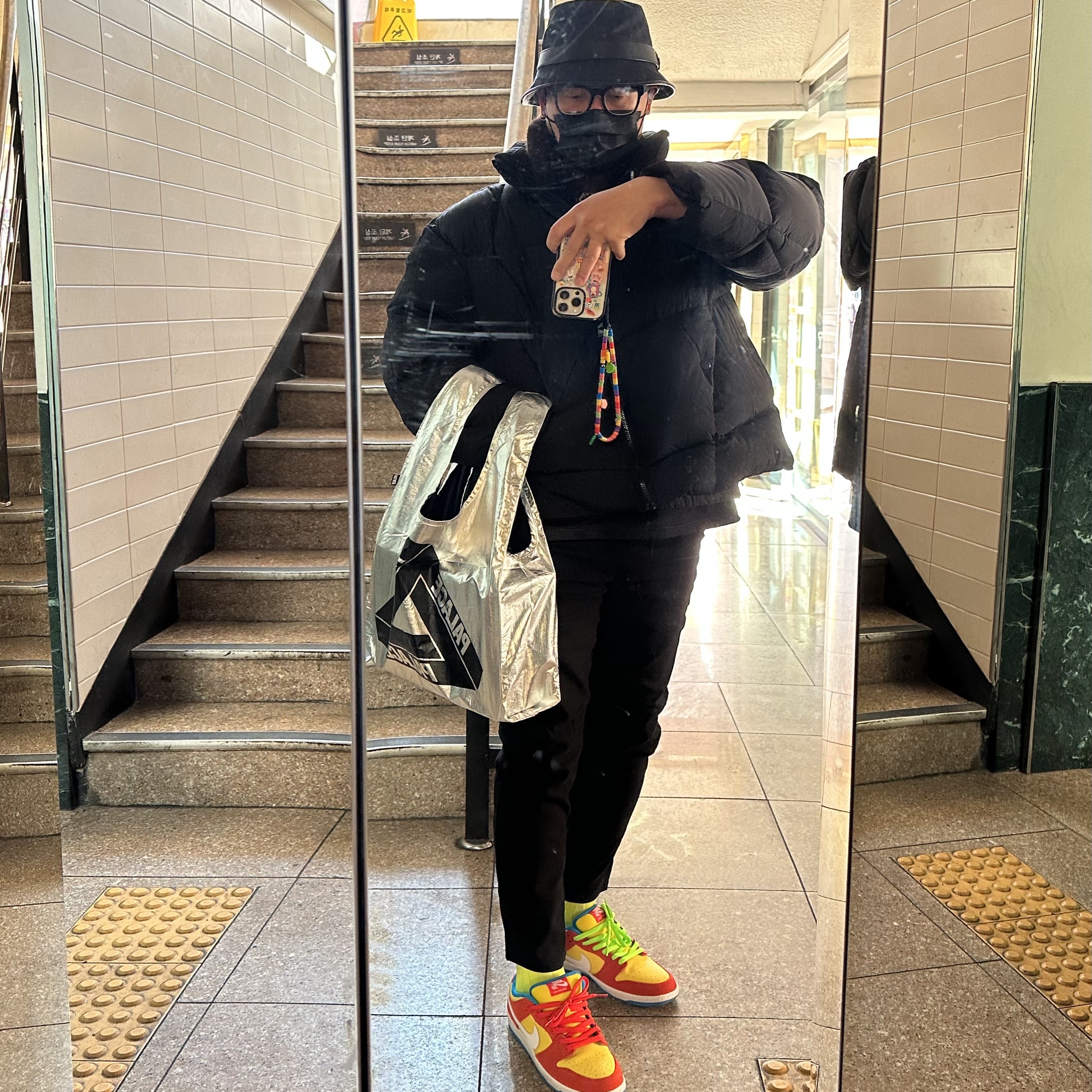Palace Palace Shop Reusable Bag Silver - 22FW, Nike SB Dunk Low Pro Habanero Red 착용 스타일