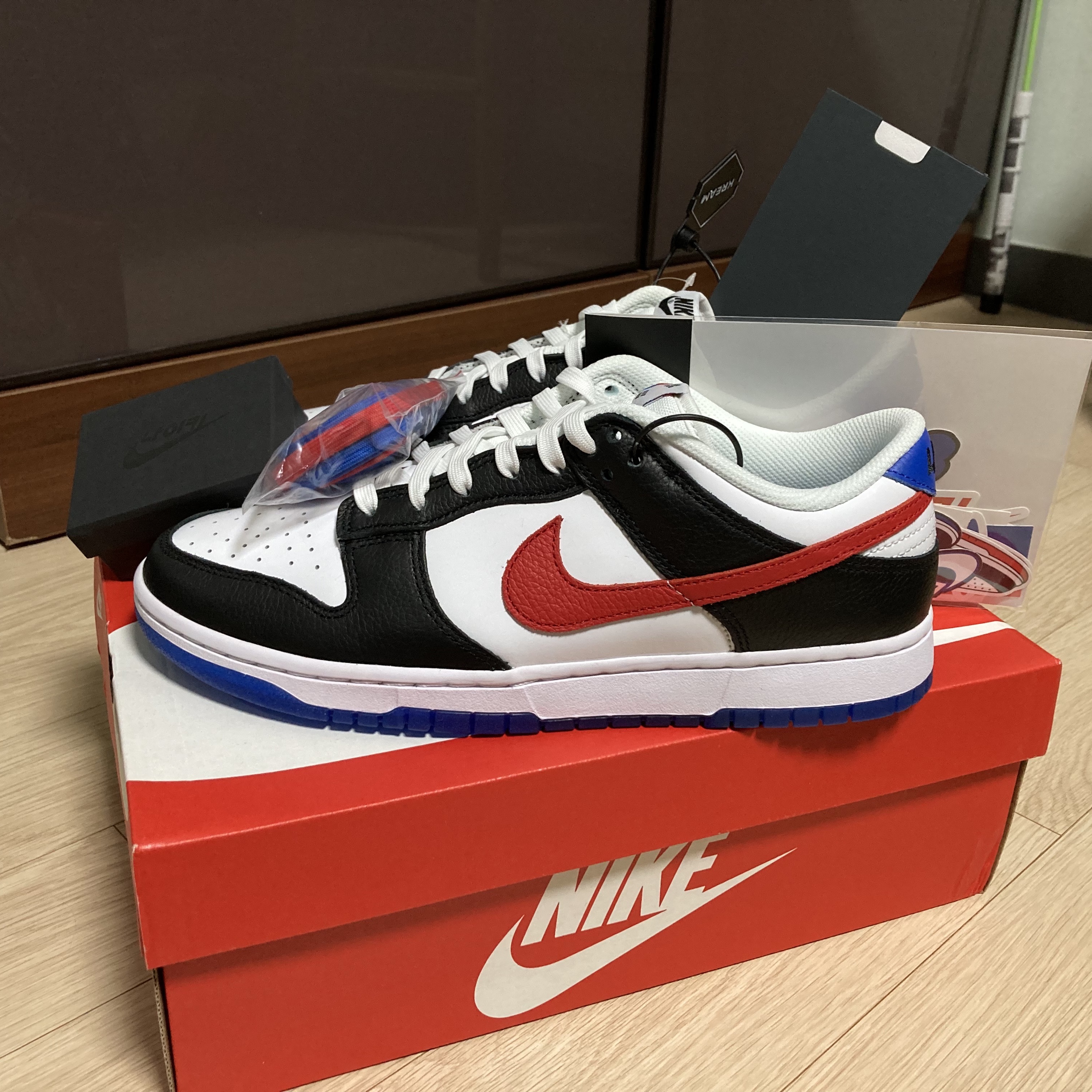 Nike Dunk Low SE Seoul (With Special Gift) 착용 스타일 - 2