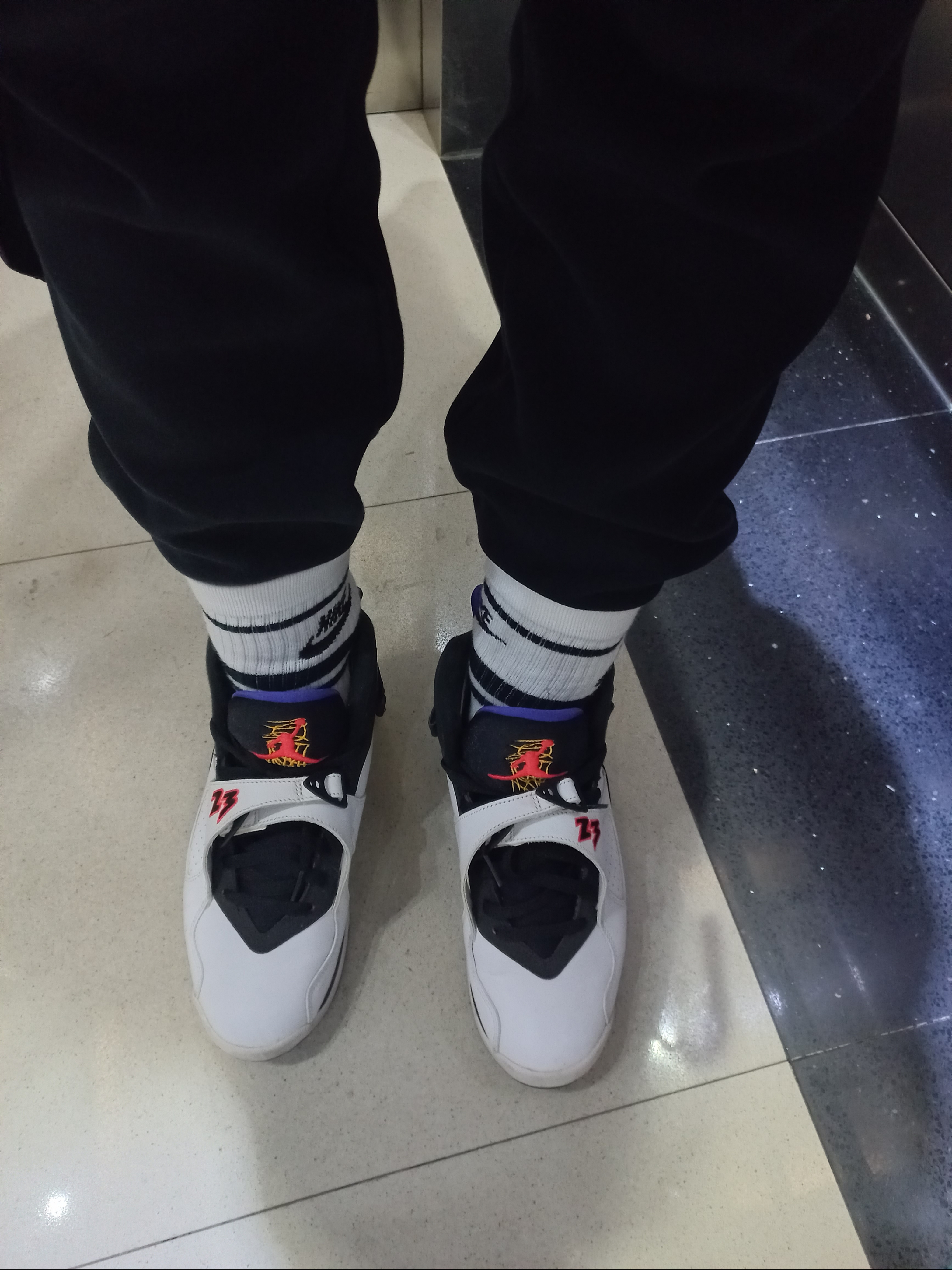 Jordan 8 Retro Three-Peat 착용 스타일