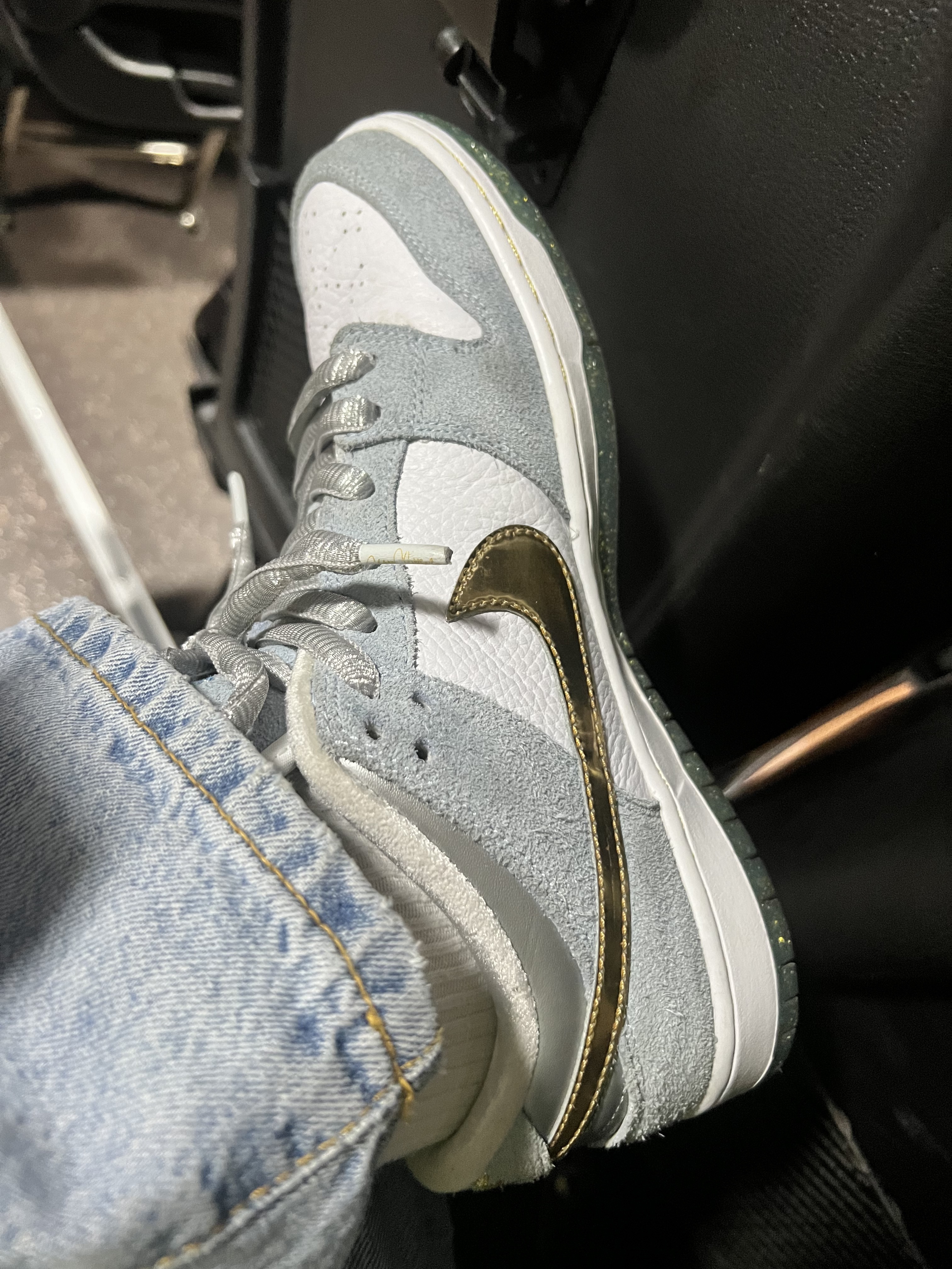 Nike x Sean Cliver SB Dunk Low Holiday Special 착용 스타일