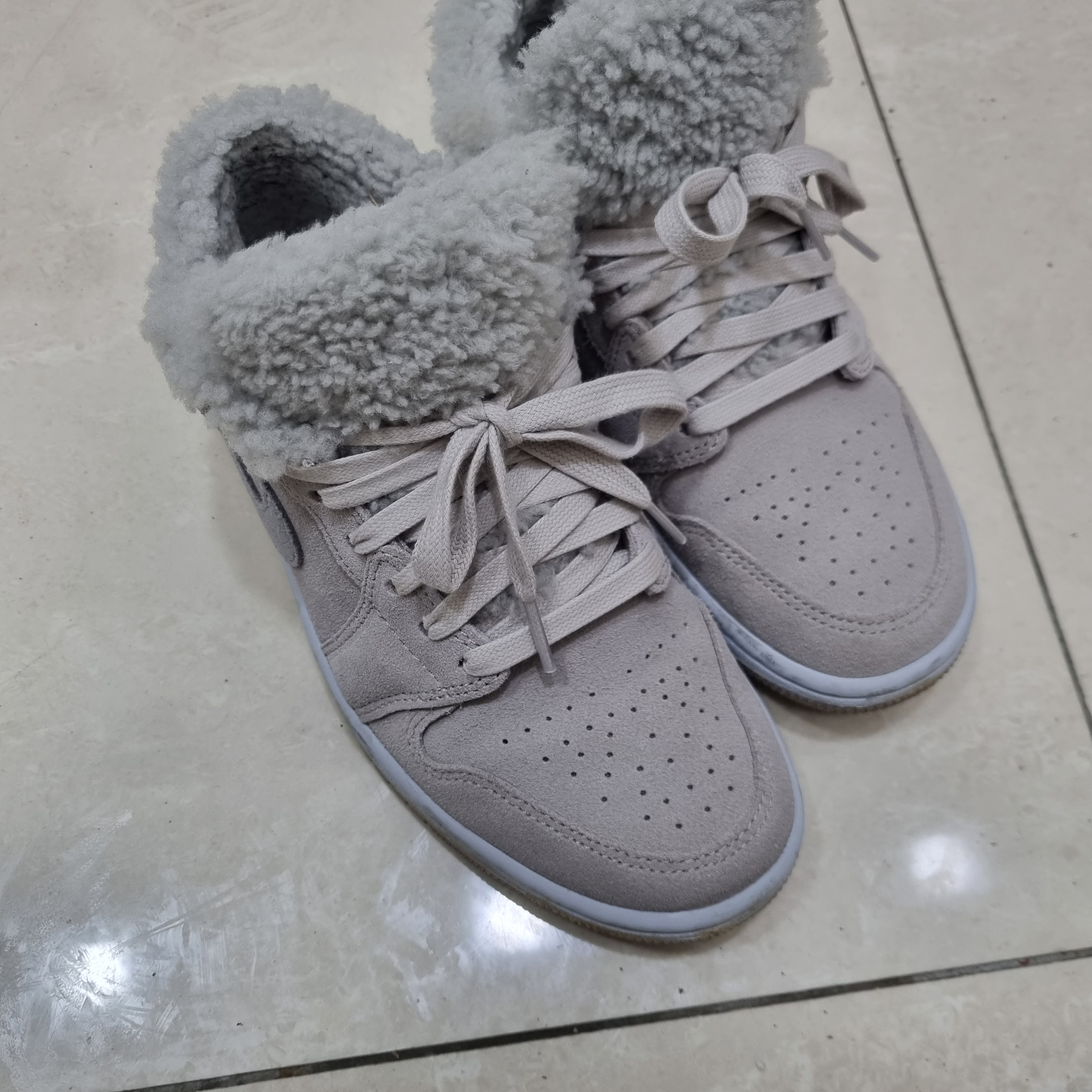 (W) Jordan 1 Low SE Sherpa Fleece 착용 스타일