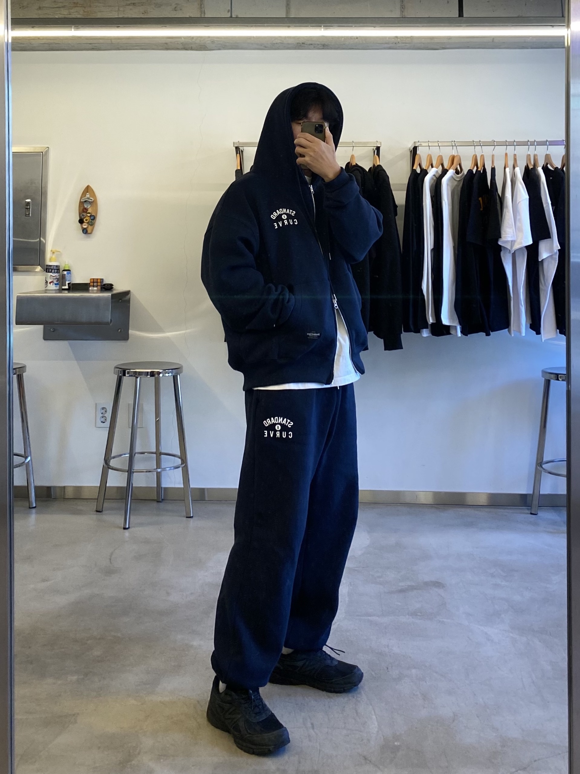 New Balance x JJJJound 990v4 Navy 착용 스타일