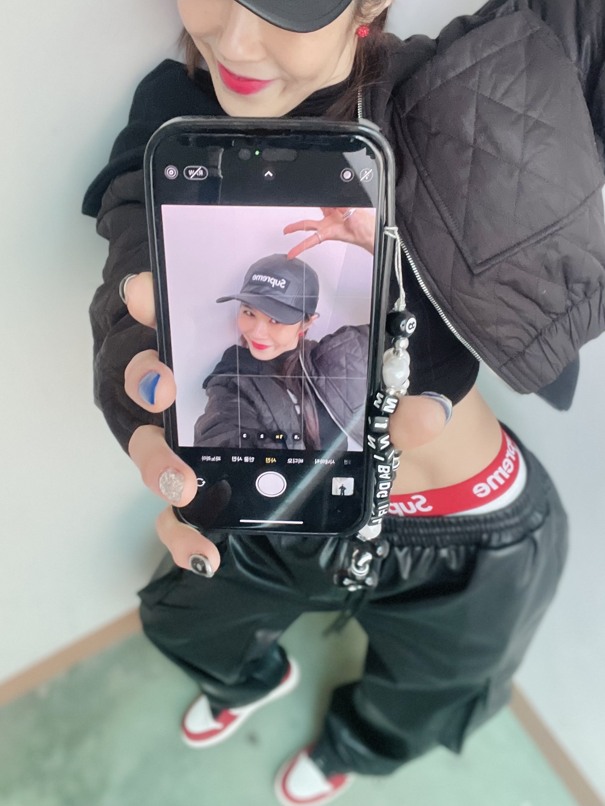 Jordan 1 Retro High OG Chicago 2022, Supreme Leather Camp Cap Black - 21SS 착용 스타일 - 5