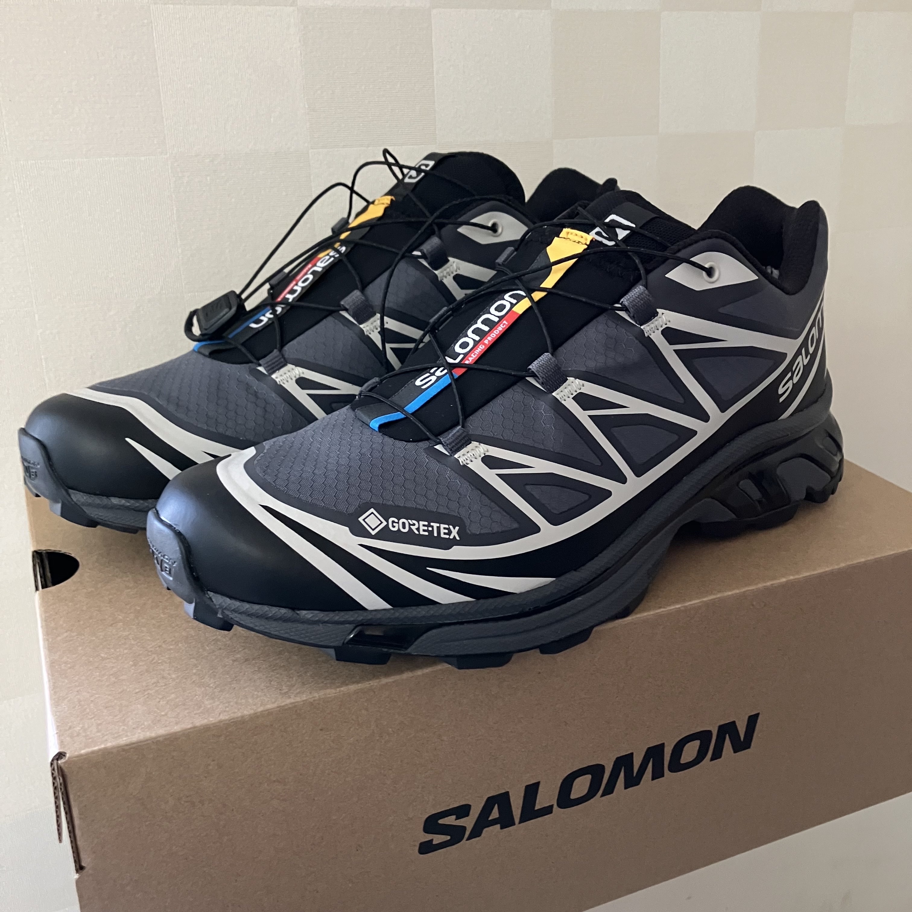 Salomon XT-6 Gore-Tex Black Ebony 착용 스타일 - 2