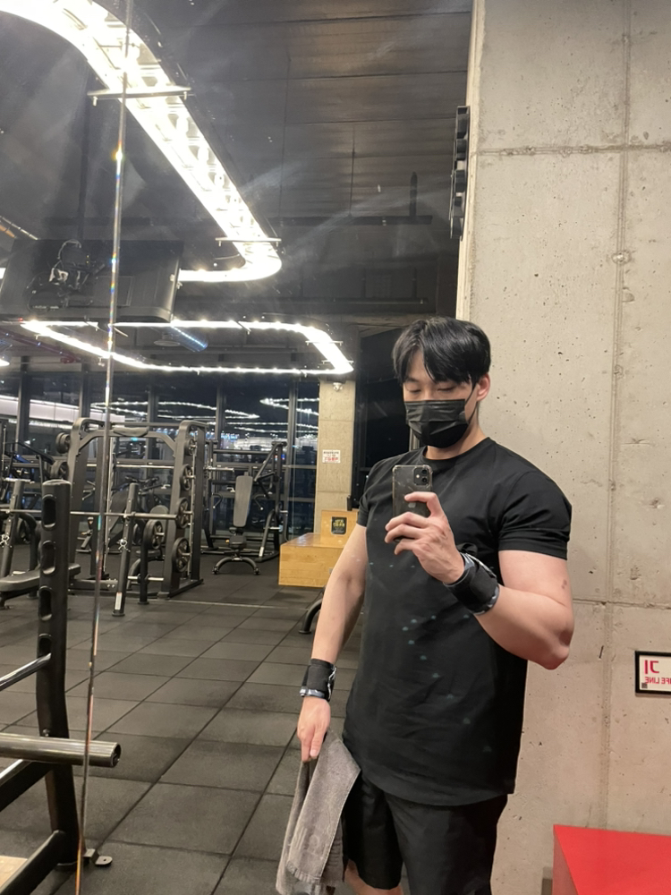 KREAM 프로필 이미지