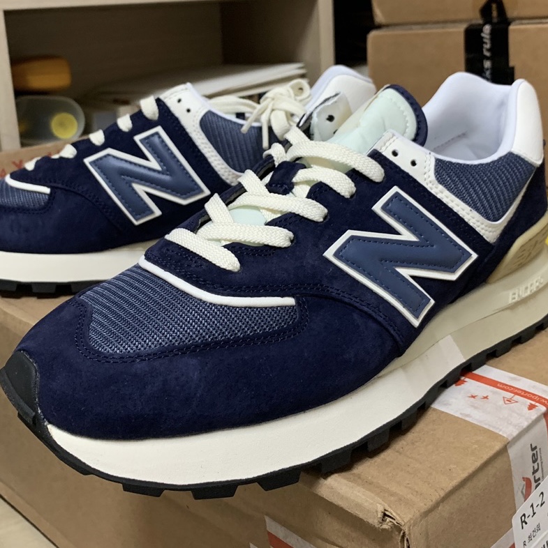 New Balance 574 Legacy Navy 착용 스타일