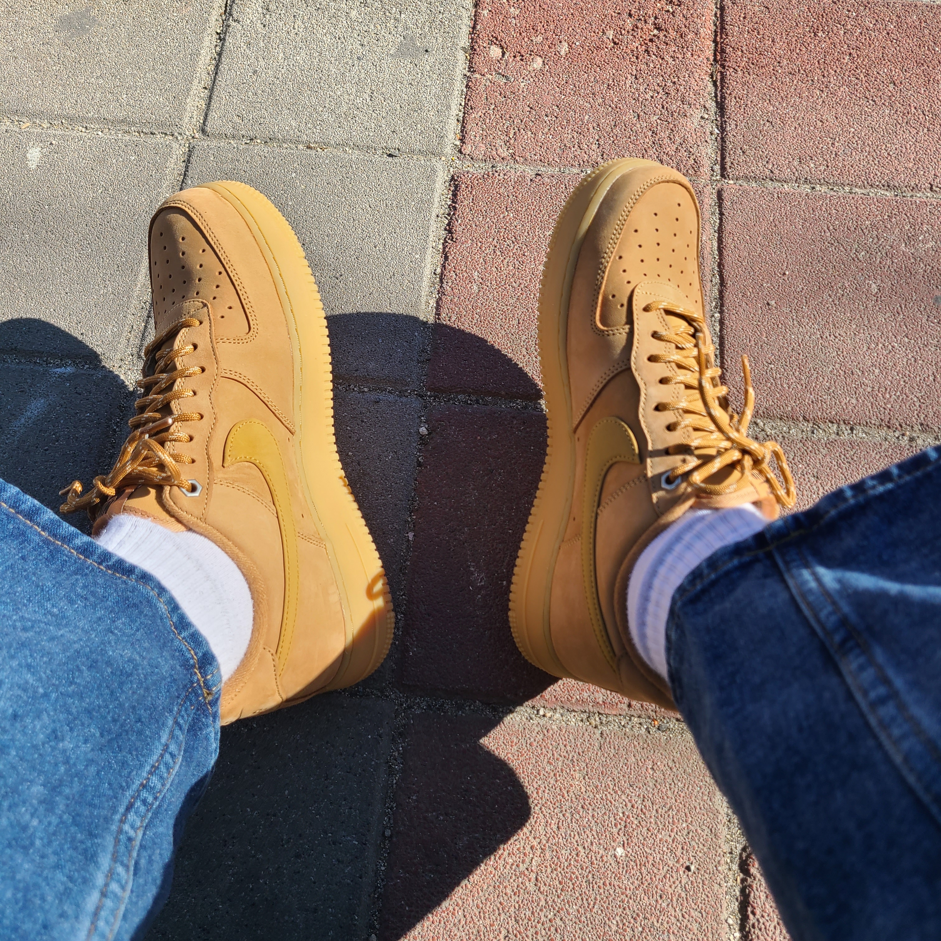 Nike Air Force 1 '07 WB Flax 착용 스타일