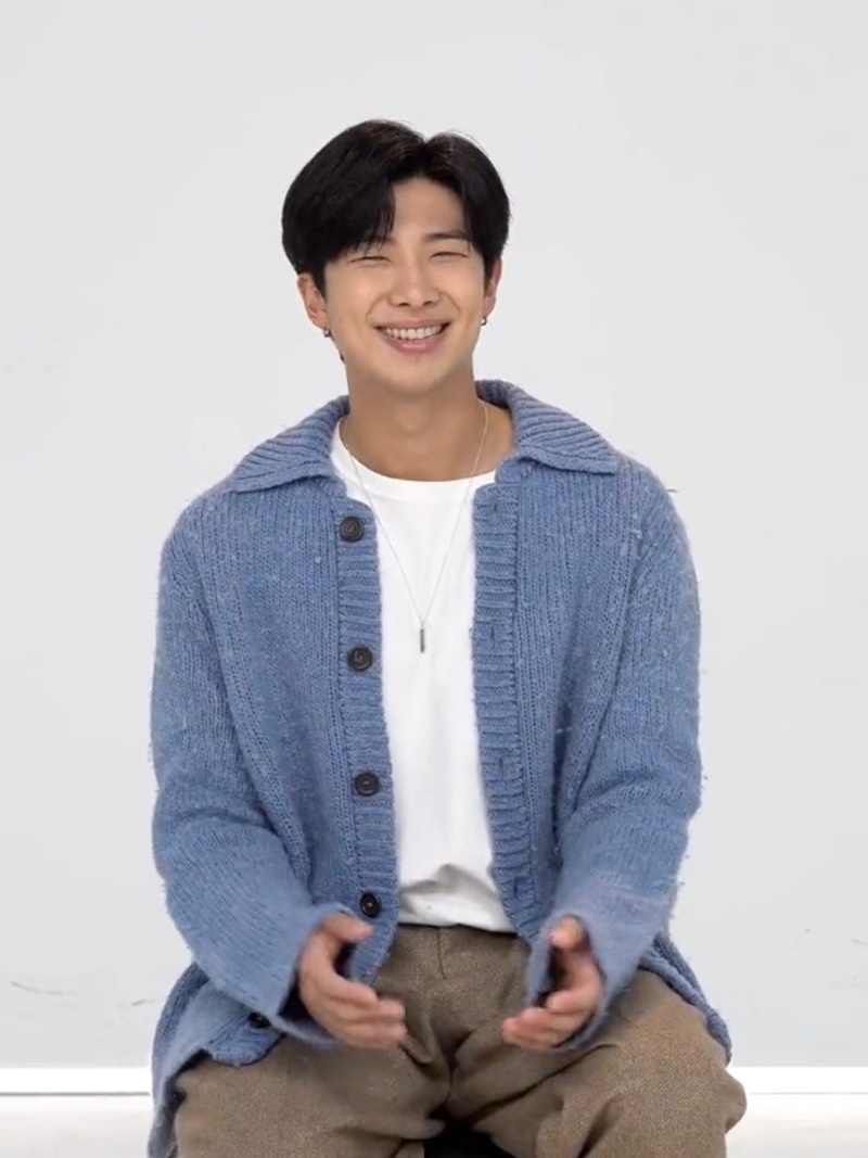 Our Legacy Big Cardigan Funky Acrylic Blue 착용 스타일 - 2