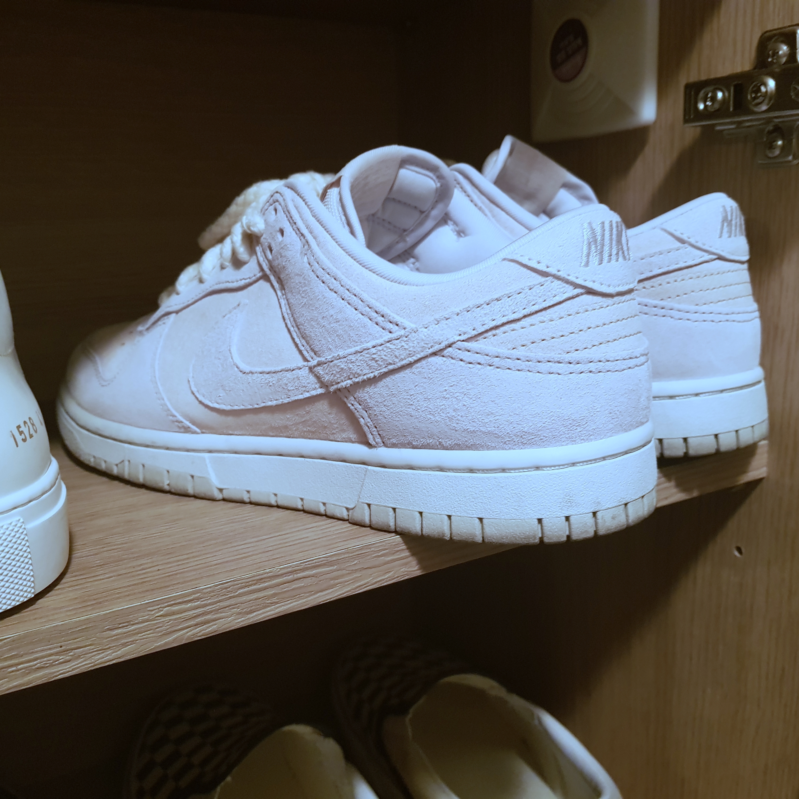 Nike Dunk Low Retro PRM Vast Grey 착용 스타일