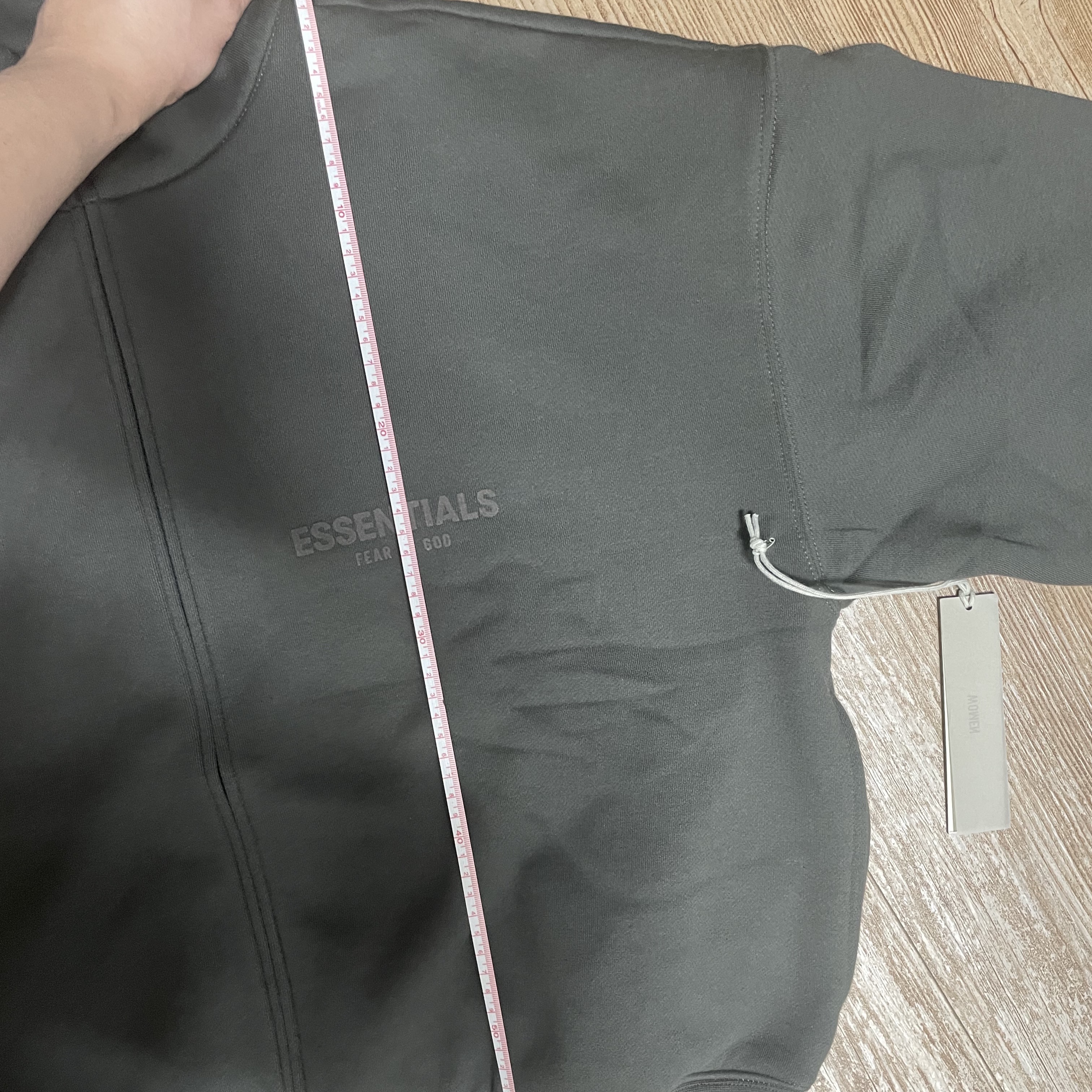(W) Essentials Full Zip Jacket Off Black - 22FW 착용 스타일 - 3